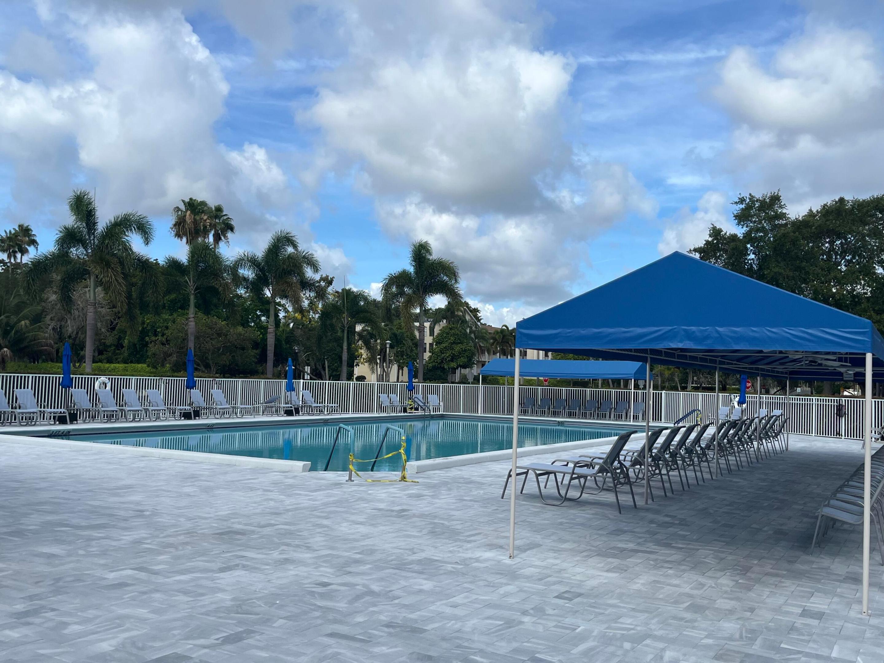 HUNTINGTON LAKES - Residential