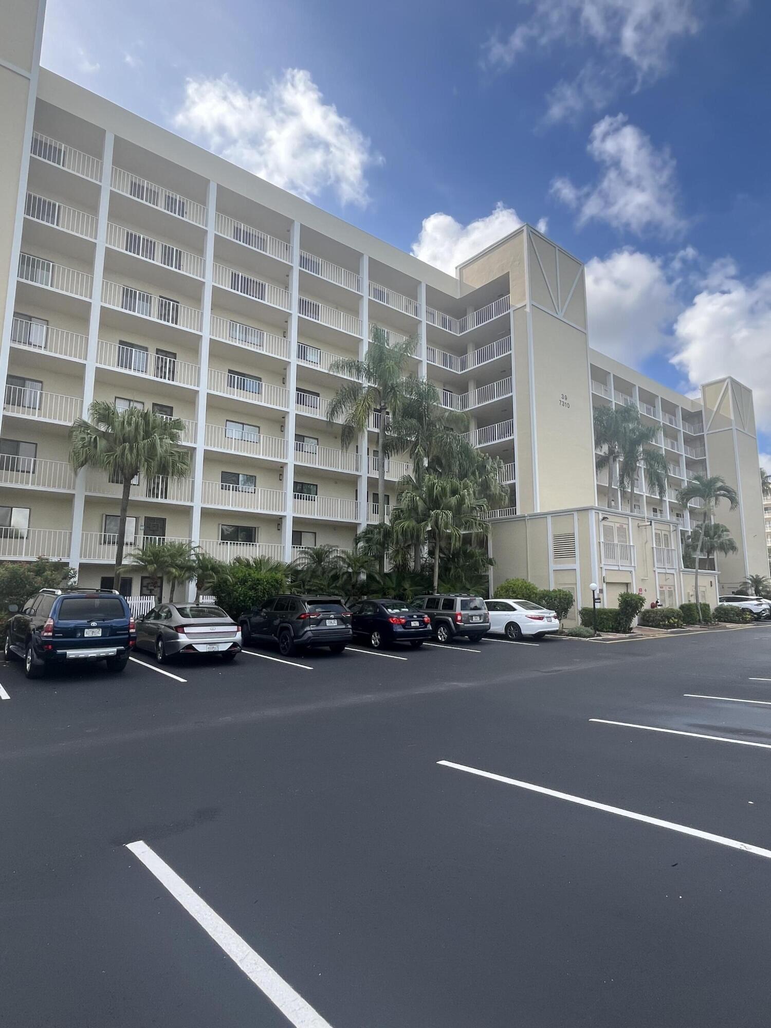 HUNTINGTON LAKES - Residential