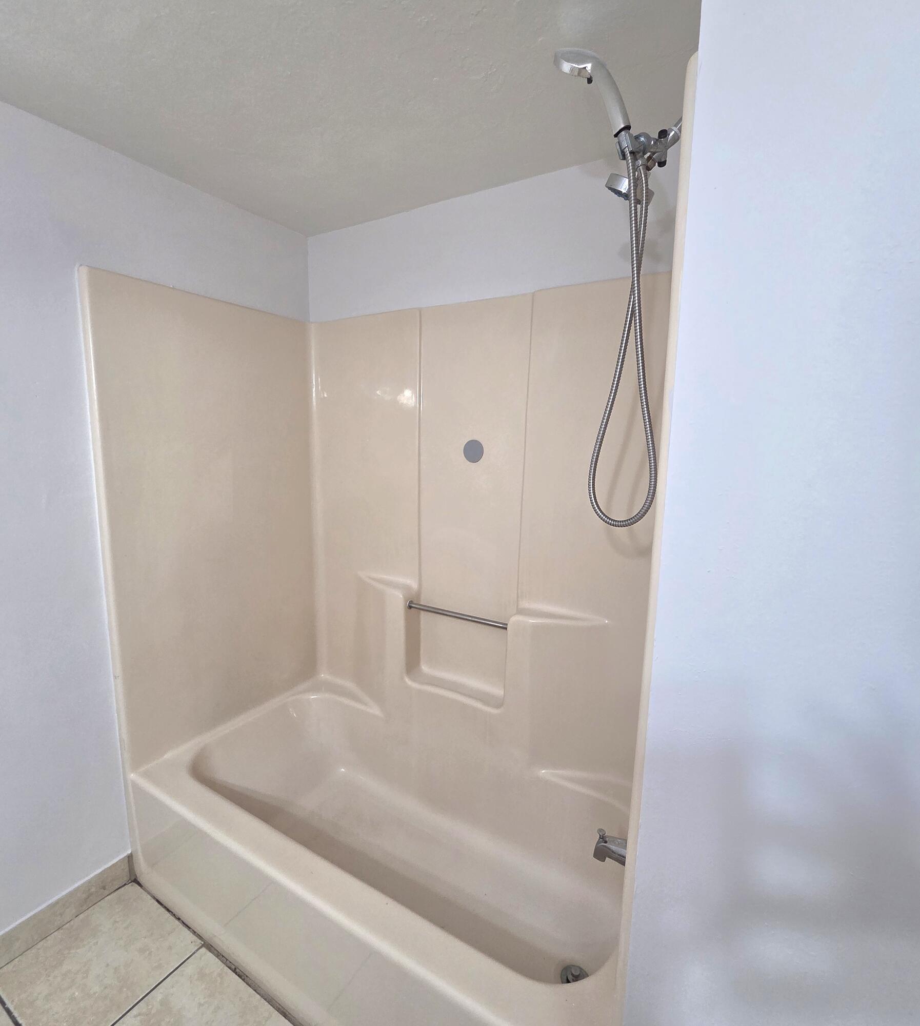 PALM BEACH TRACE CONDO - Residential Lease