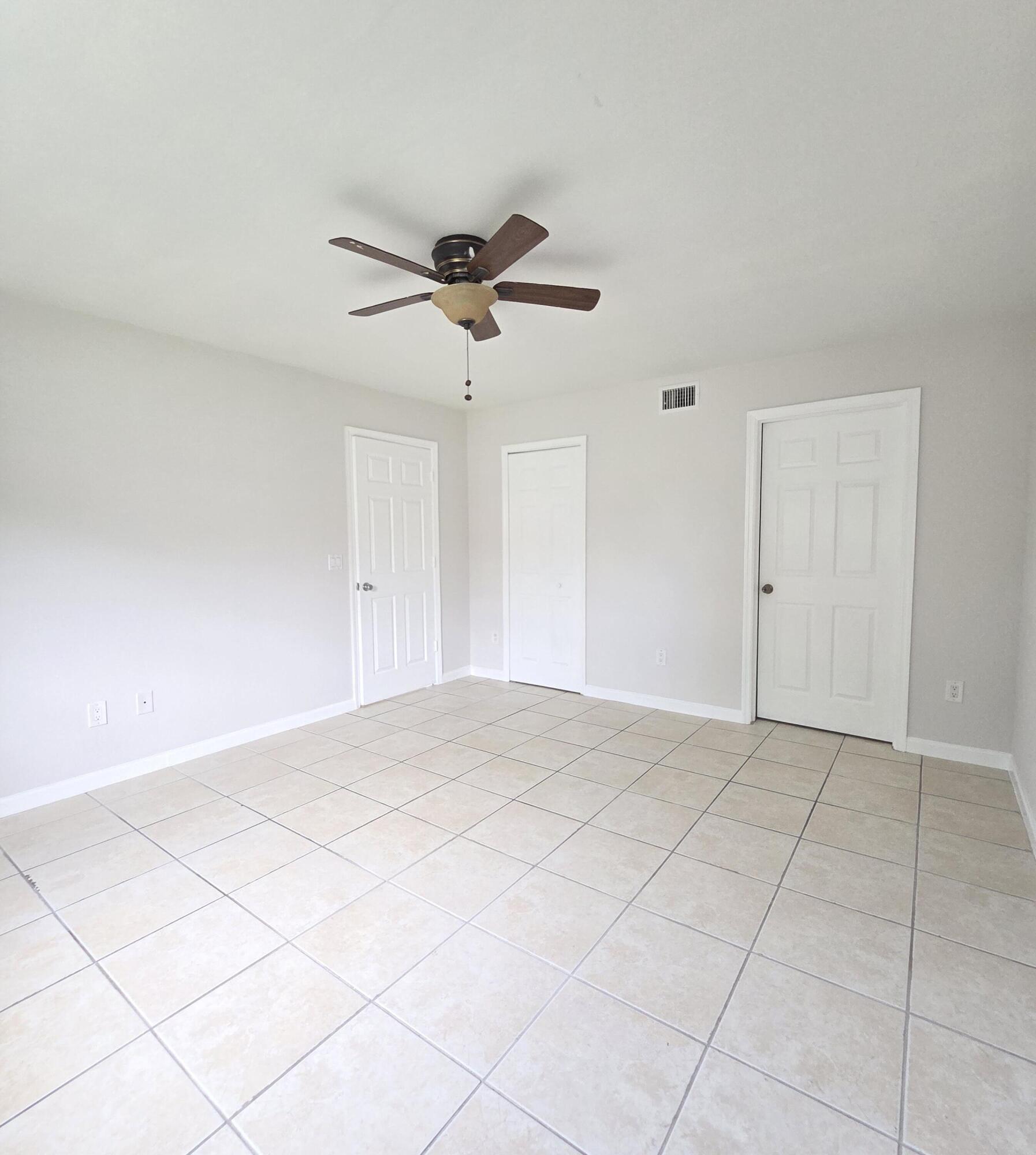 PALM BEACH TRACE CONDO - Residential Lease