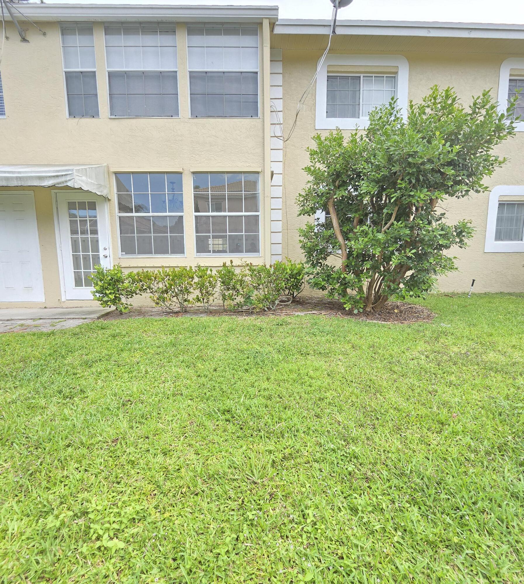 PALM BEACH TRACE CONDO - Residential Lease