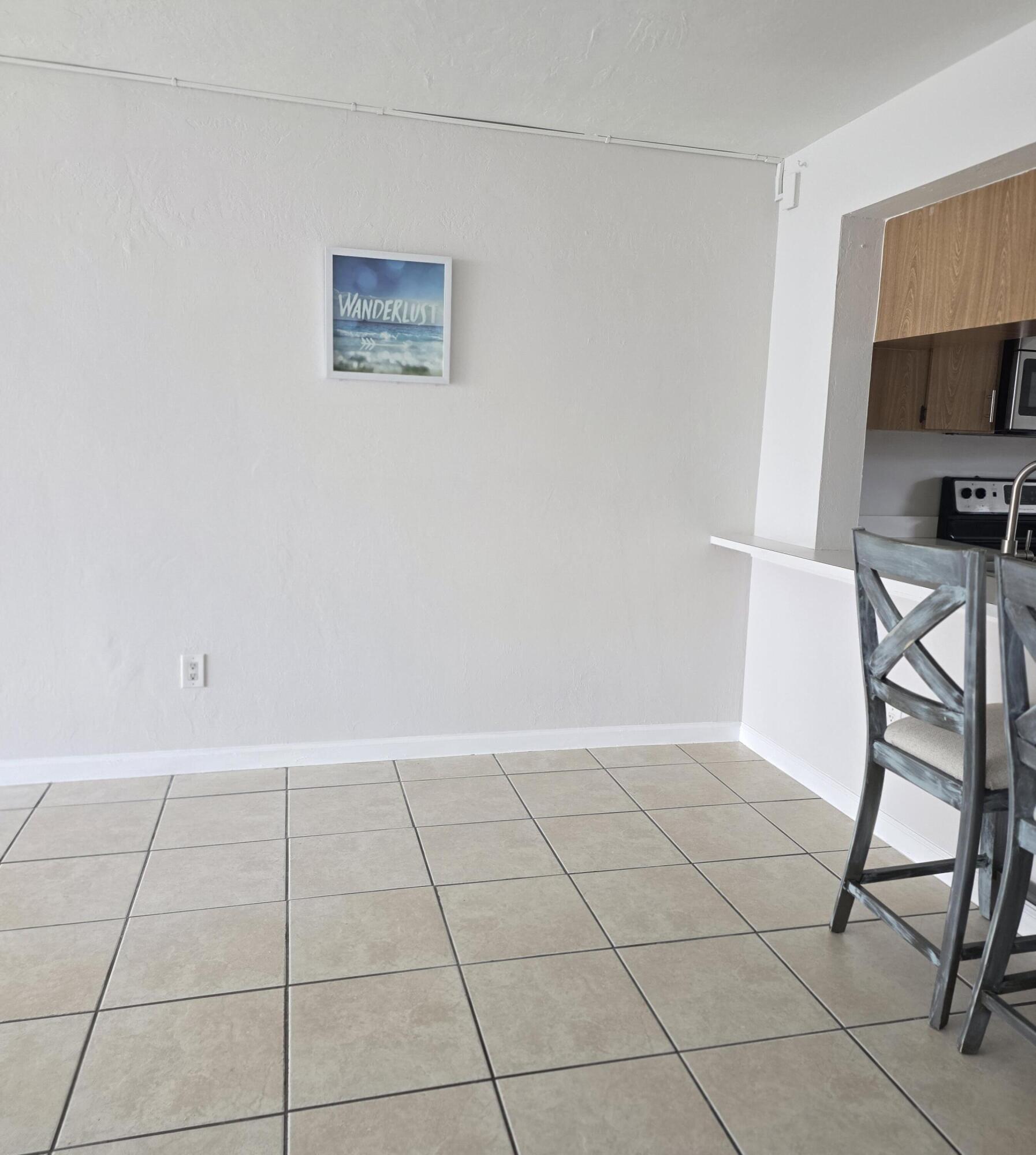 PALM BEACH TRACE CONDO - Residential Lease