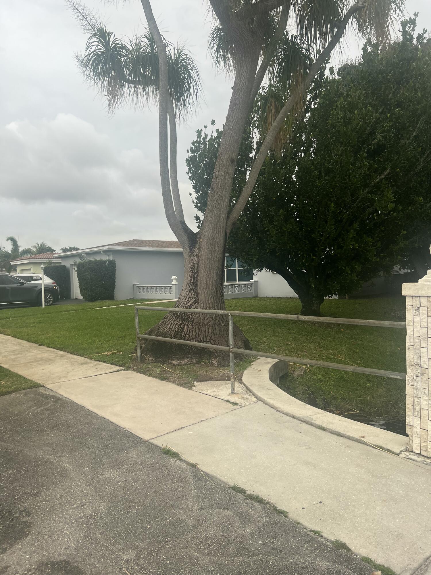 This incredible and very spacious fully upgraded home. Features paramaniac view of the lake, beautiful landscape and fruit trees. Roof little over 3 years old. All new appliances.  Ceiling fan with light fixtures in all bedrooms and den. High-hat throughout.  Large living area and additional room that can be used as a den/office/ or 4th bedroom. Tankless water heater. Freshly painted throughout. Ceramic tile throughout.  2 car garage with polished floors