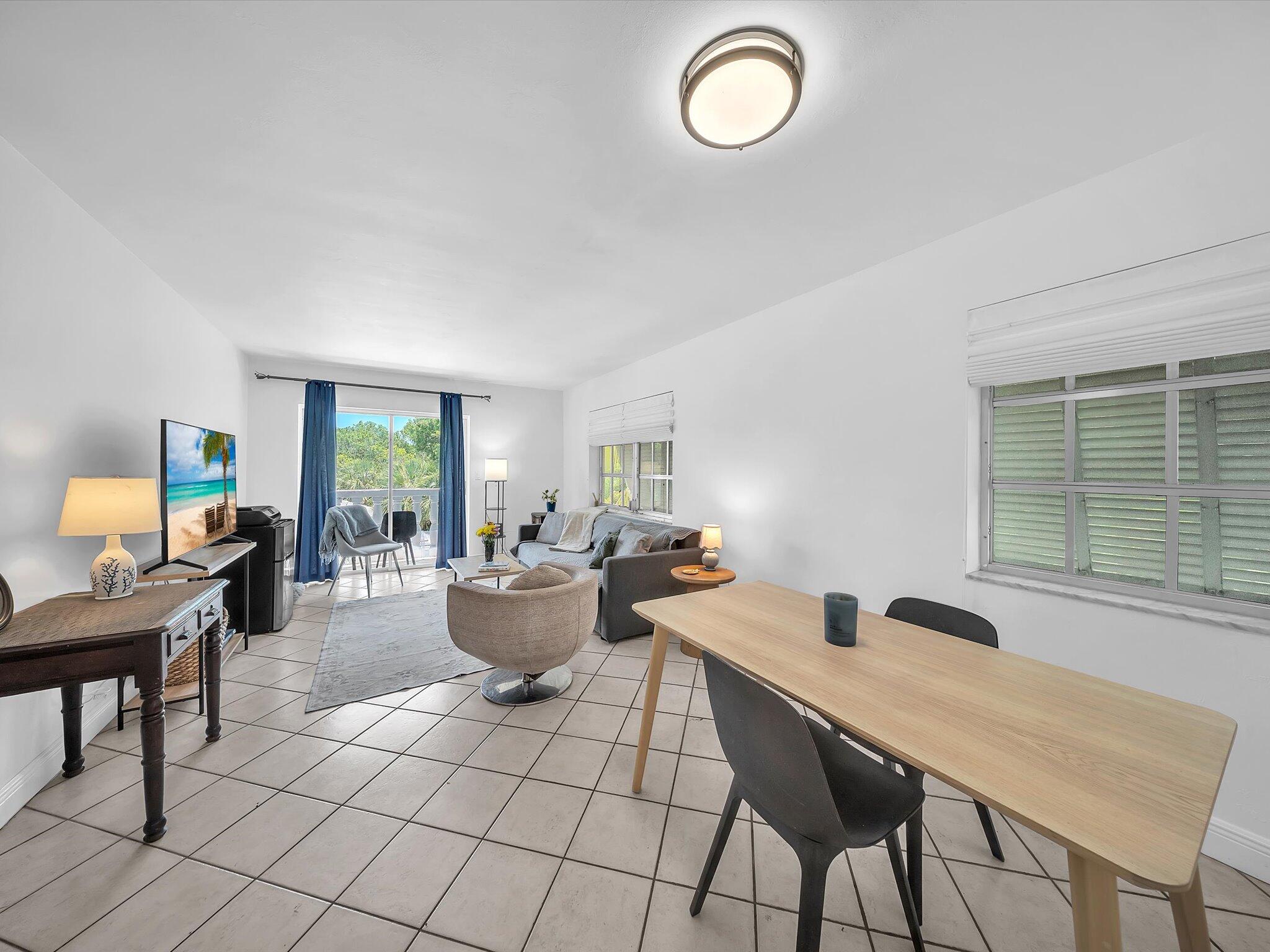 ROYAL CARIBBEAN CLUB CONDO - Residential