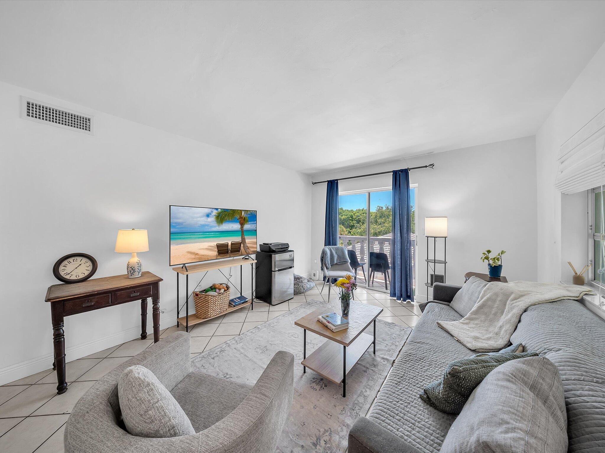 ROYAL CARIBBEAN CLUB CONDO - Residential
