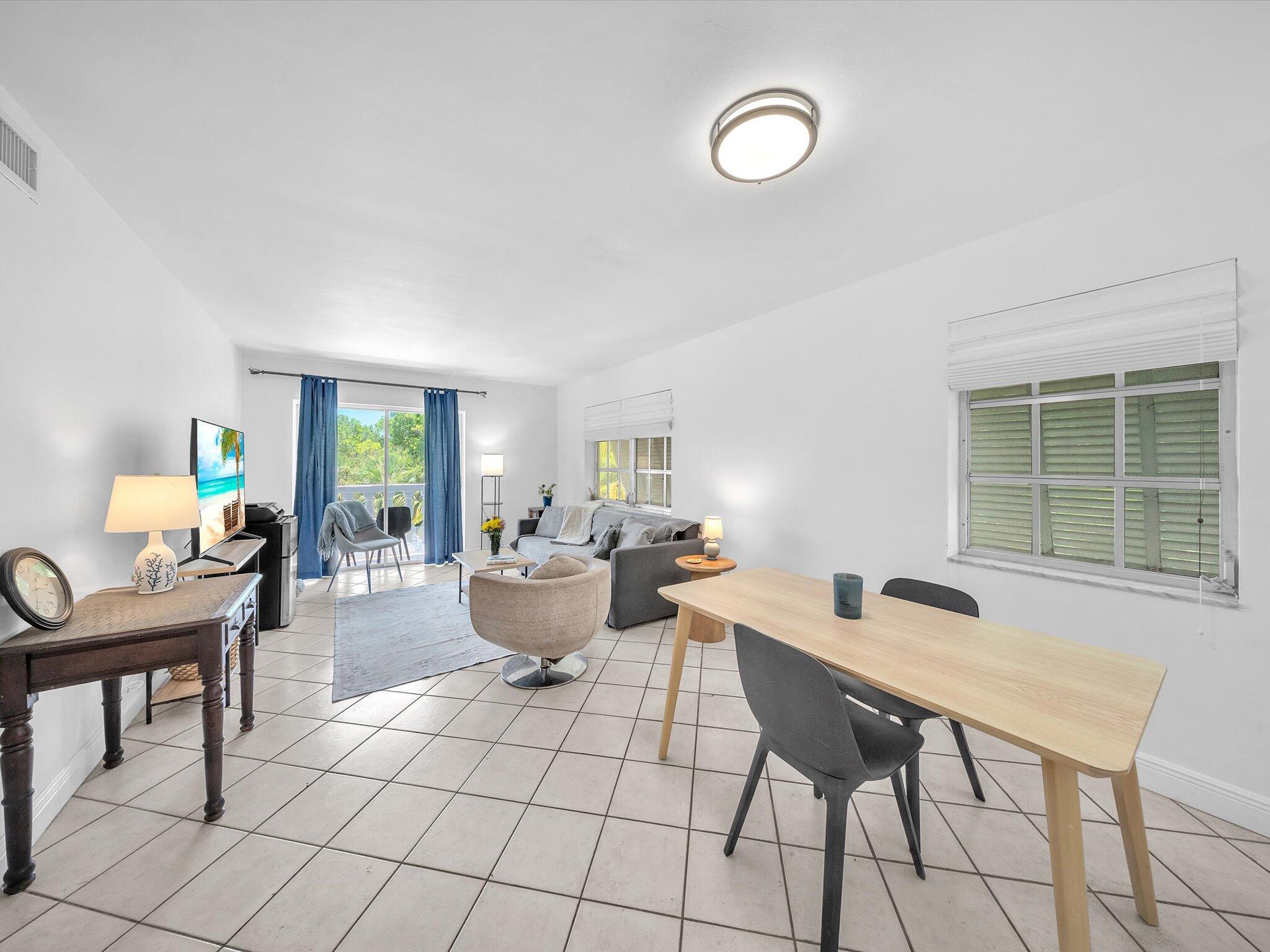 ROYAL CARIBBEAN CLUB CONDO - Residential