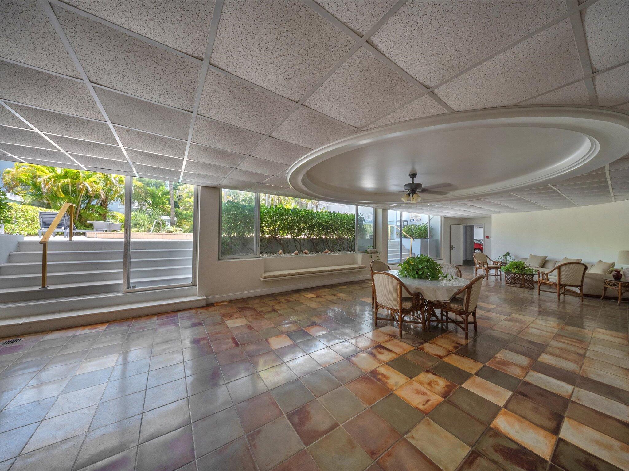 ROYAL CARIBBEAN CLUB CONDO - Residential