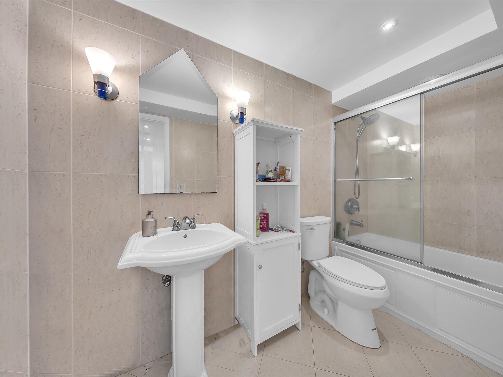 ROYAL CARIBBEAN CLUB CONDO - Residential