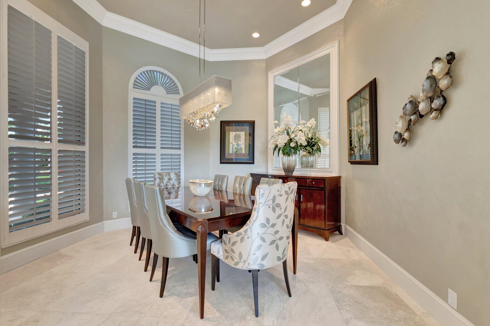 WINDSOR BAY WOODFIELD COUNTRY CLUB - Residential