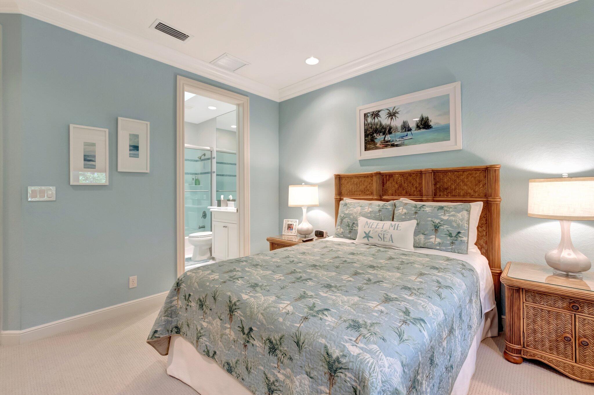 WINDSOR BAY WOODFIELD COUNTRY CLUB - Residential