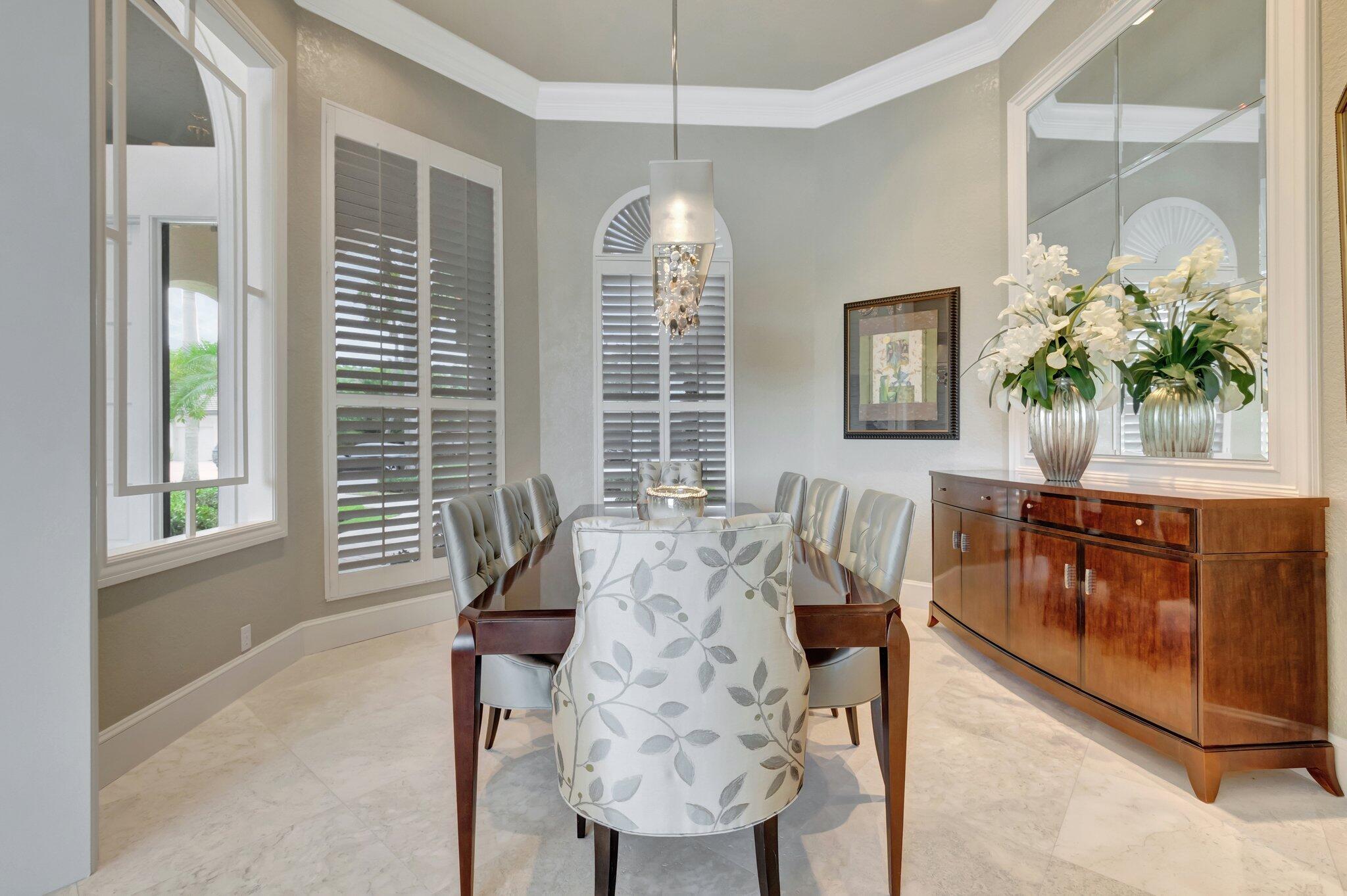 WINDSOR BAY WOODFIELD COUNTRY CLUB - Residential
