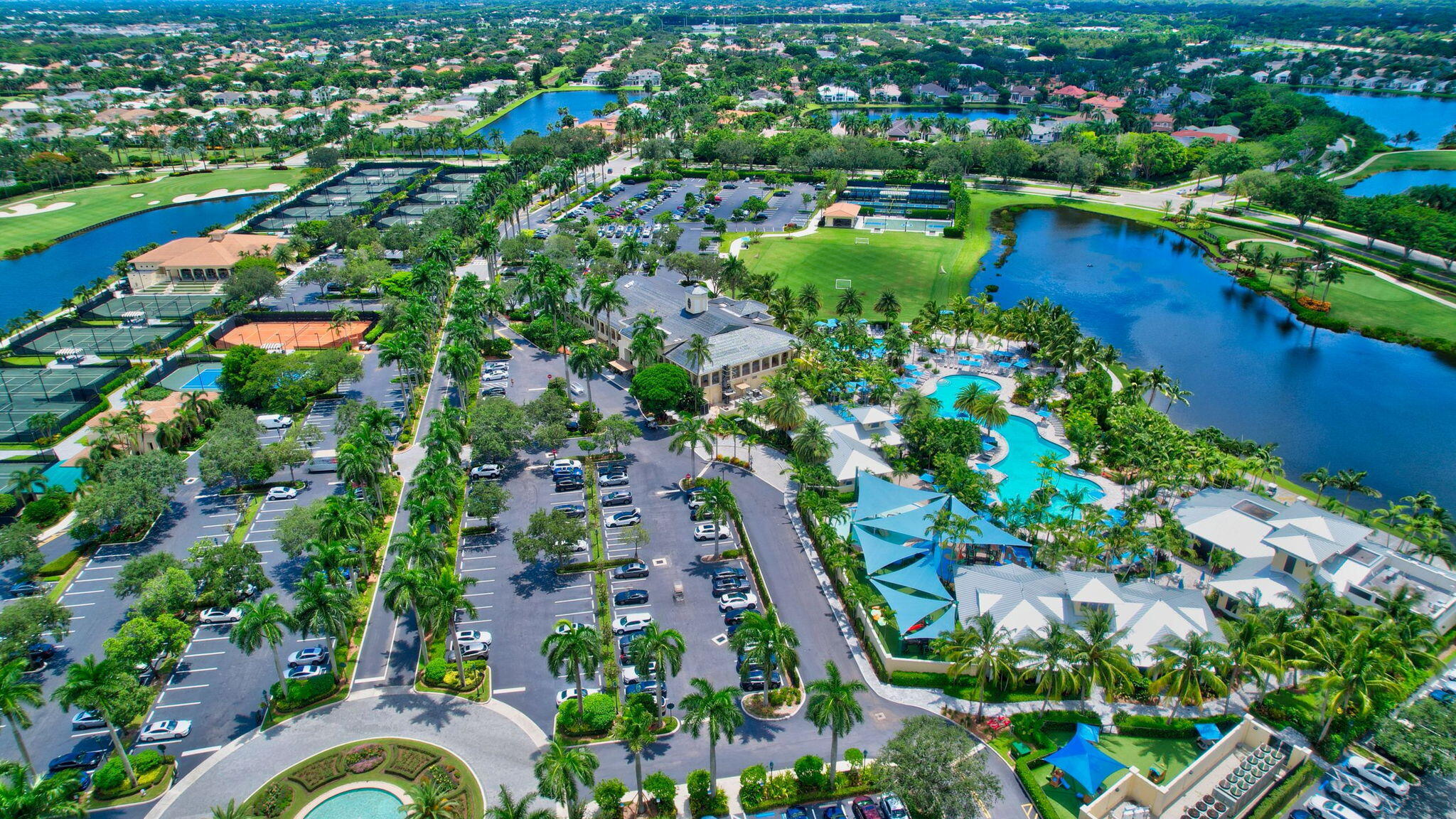 WINDSOR BAY WOODFIELD COUNTRY CLUB - Residential