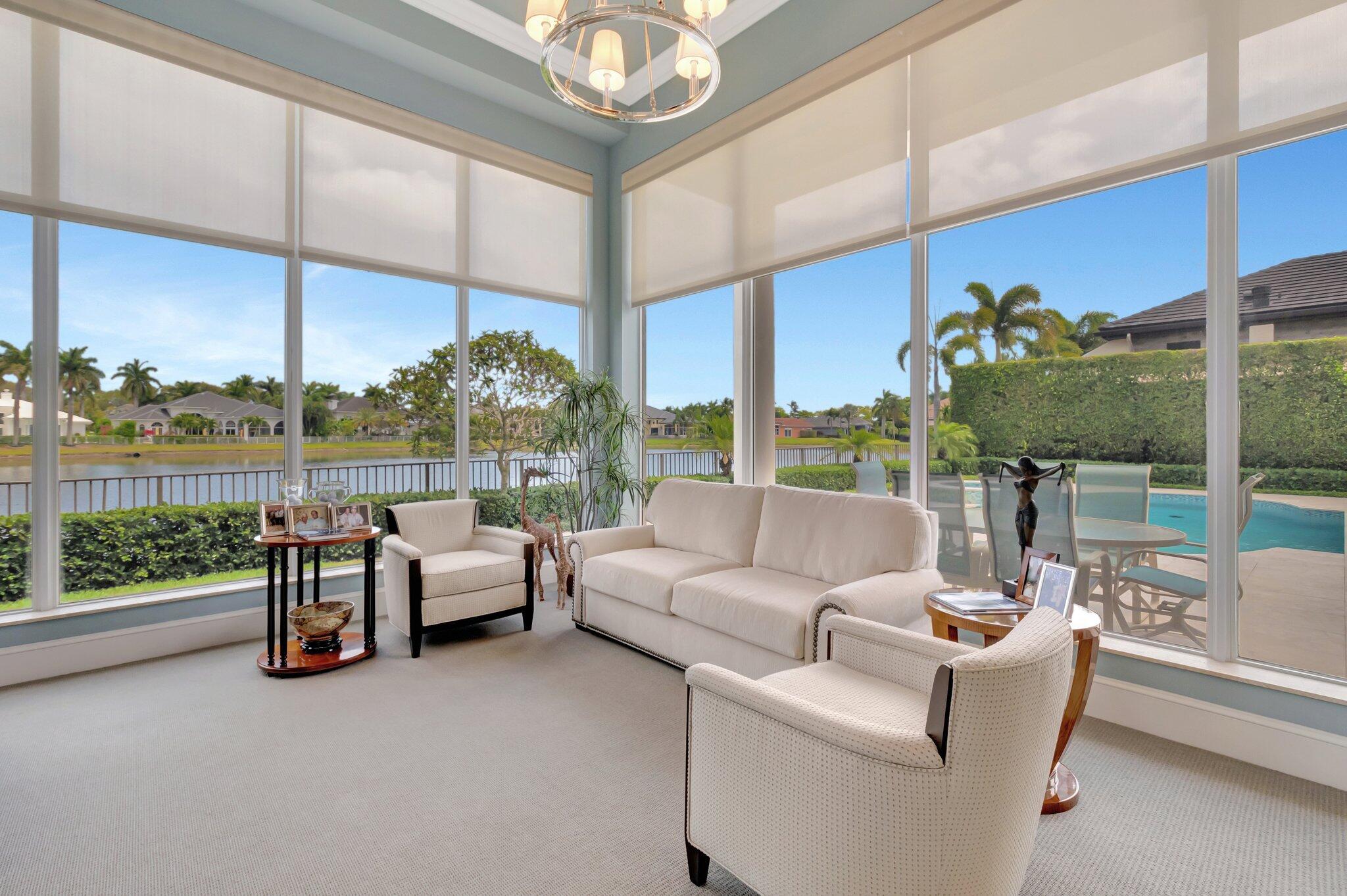 WINDSOR BAY WOODFIELD COUNTRY CLUB - Residential
