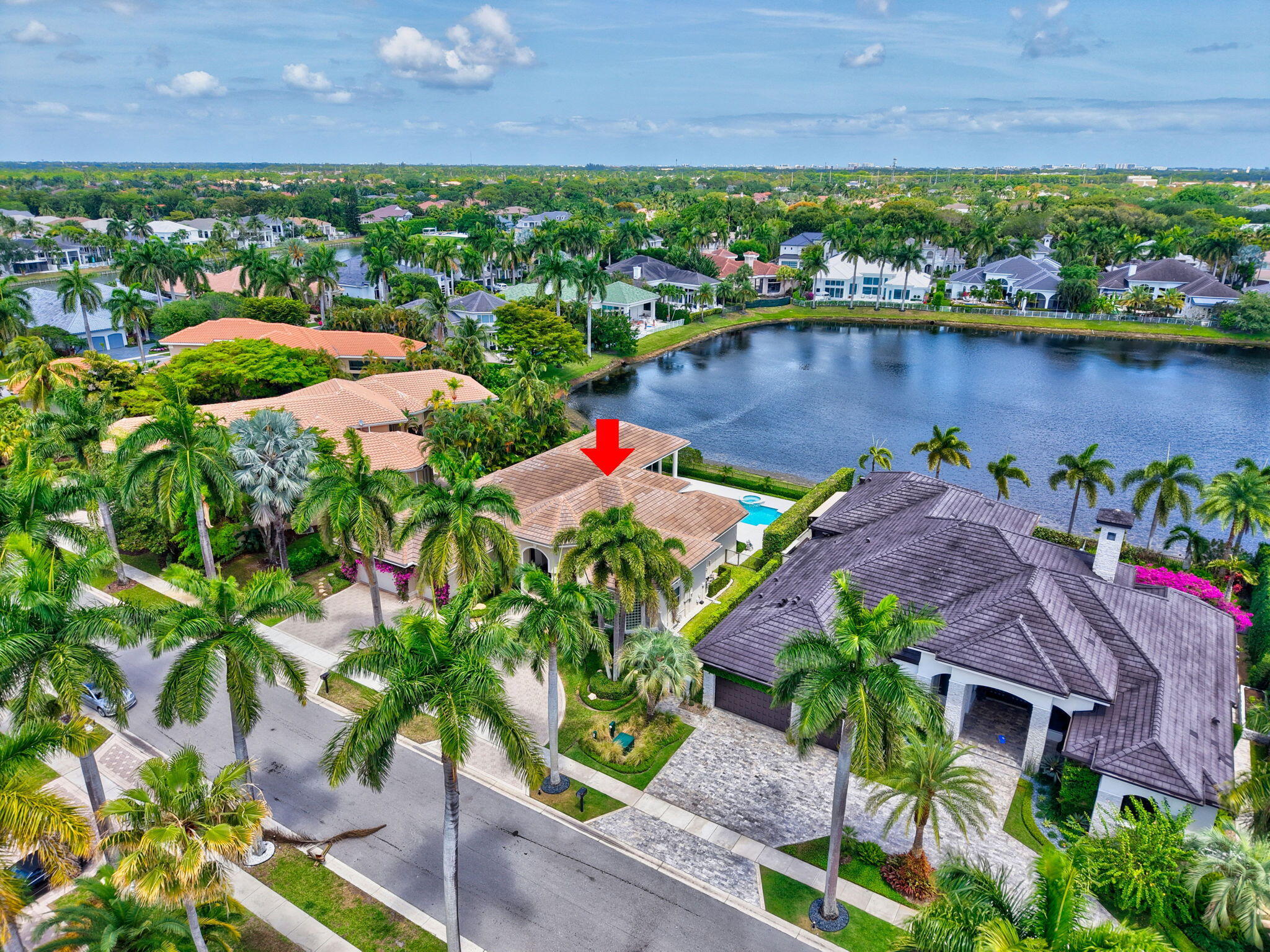 WINDSOR BAY WOODFIELD COUNTRY CLUB - Residential