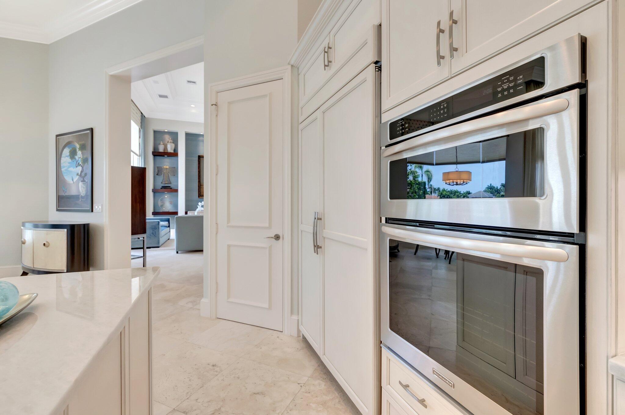 WINDSOR BAY WOODFIELD COUNTRY CLUB - Residential