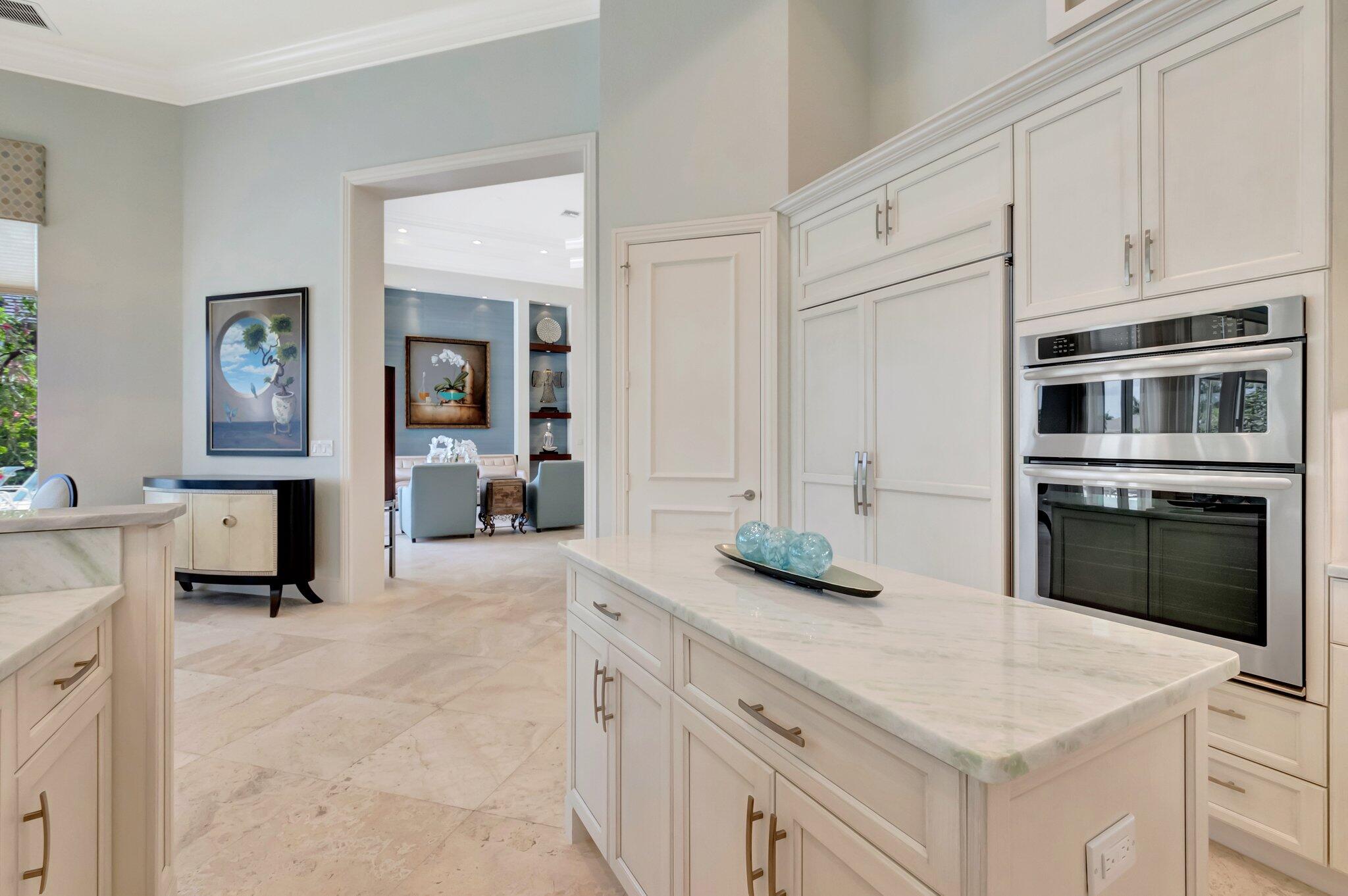 WINDSOR BAY WOODFIELD COUNTRY CLUB - Residential