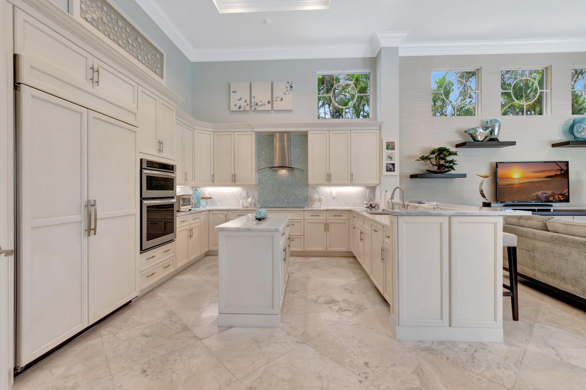 WINDSOR BAY WOODFIELD COUNTRY CLUB - Residential