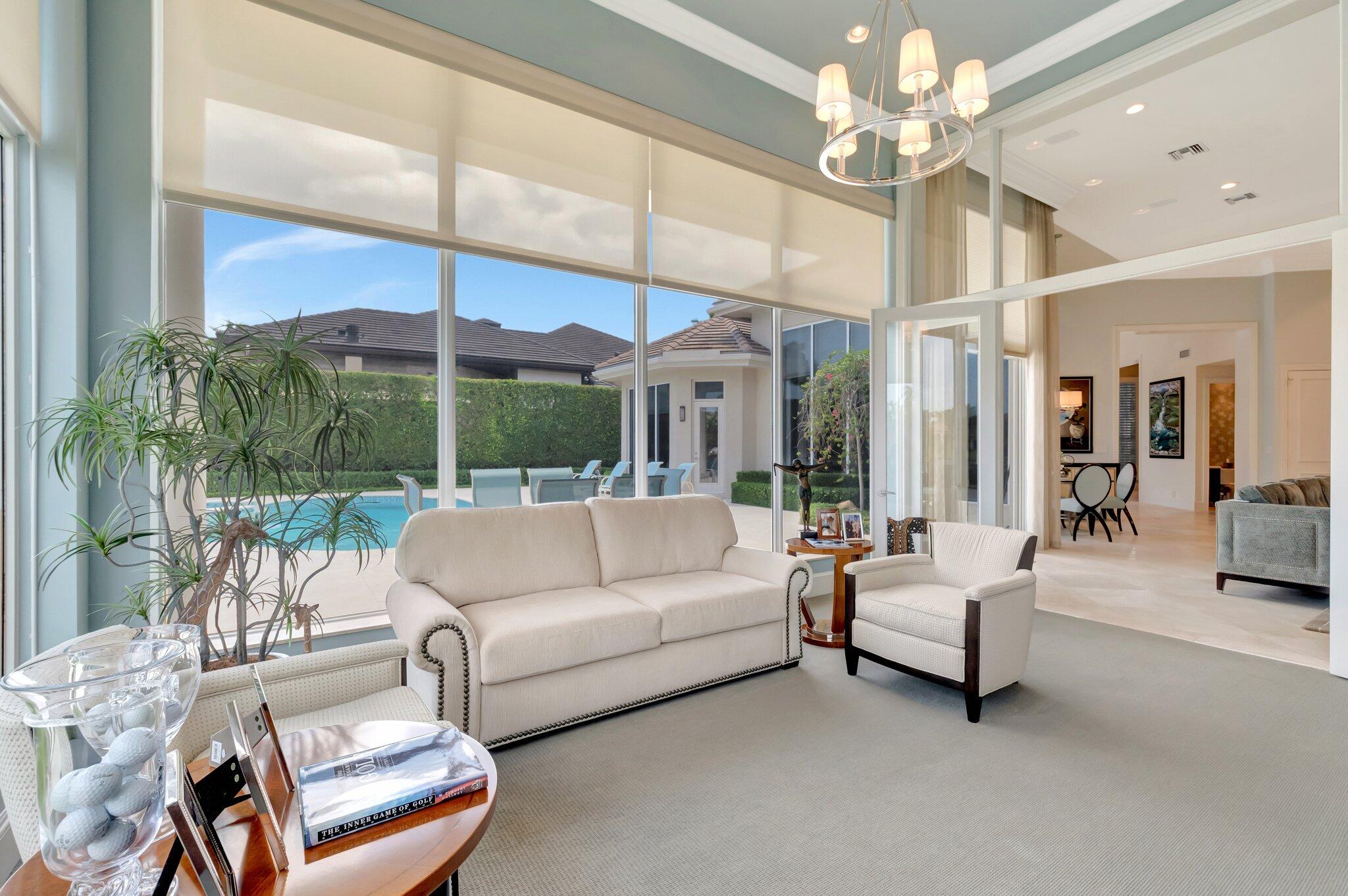 WINDSOR BAY WOODFIELD COUNTRY CLUB - Residential