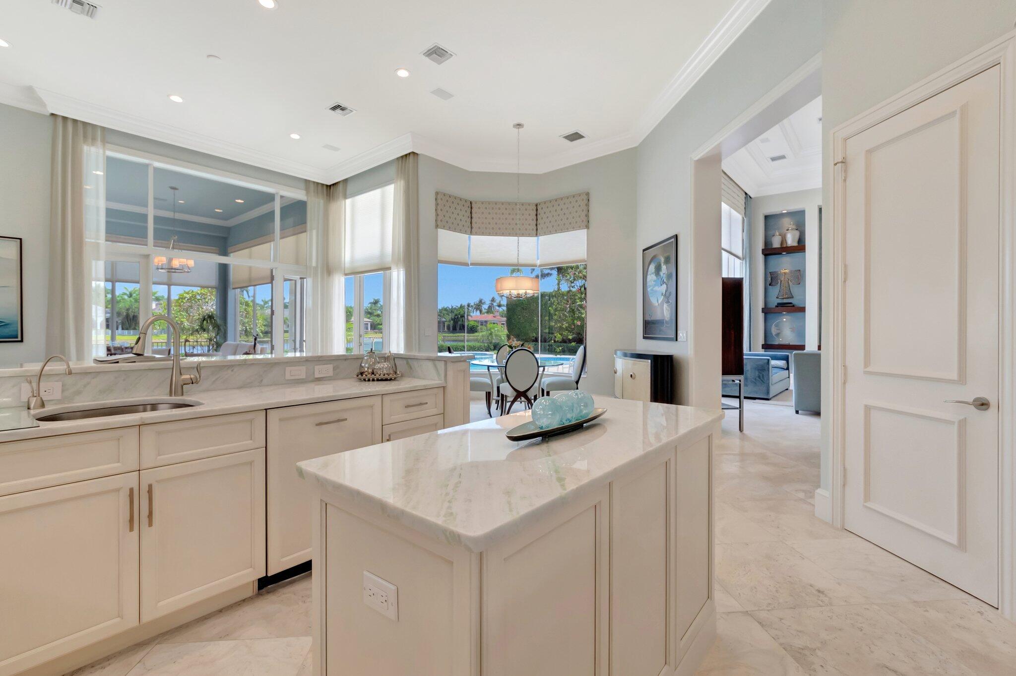 WINDSOR BAY WOODFIELD COUNTRY CLUB - Residential