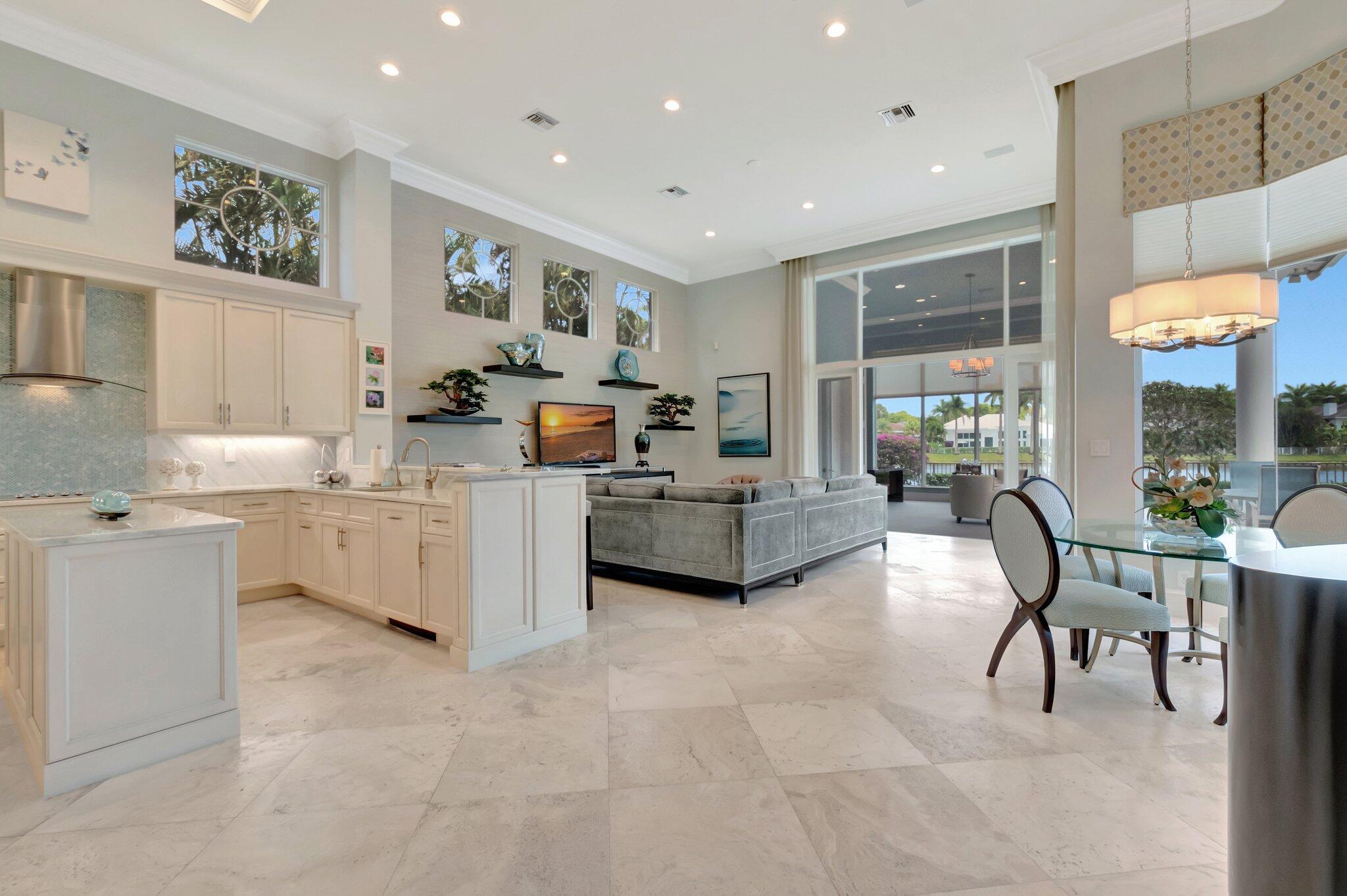 WINDSOR BAY WOODFIELD COUNTRY CLUB - Residential