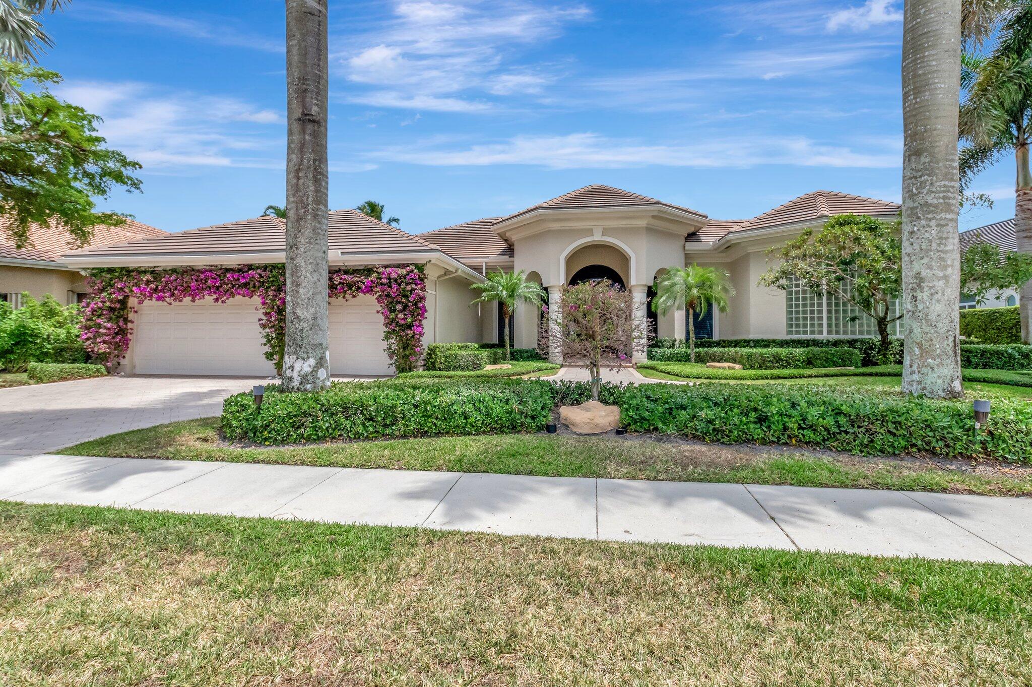 WINDSOR BAY WOODFIELD COUNTRY CLUB - Residential