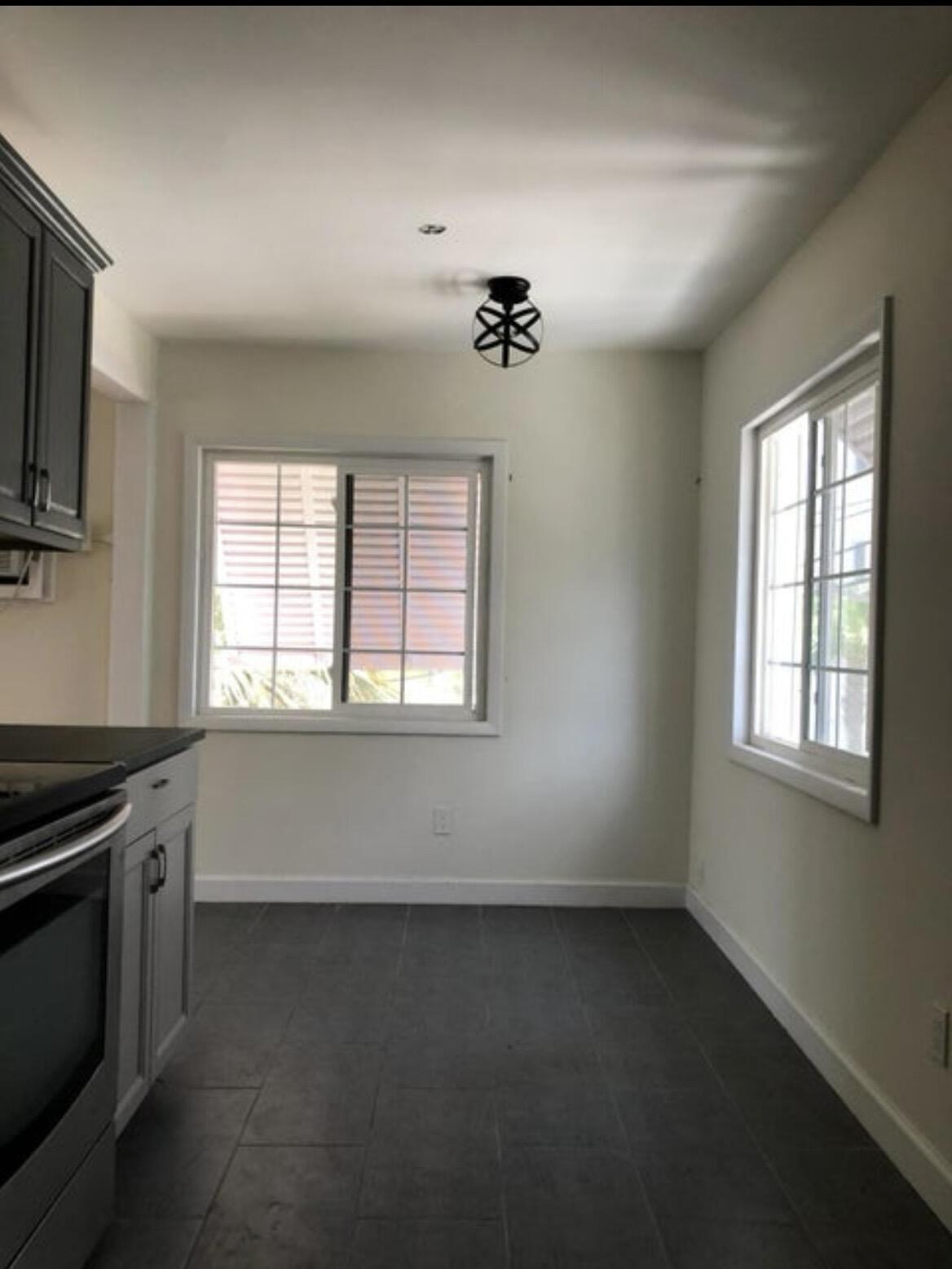 LAKE WORTH TOWN OF - Residential Lease