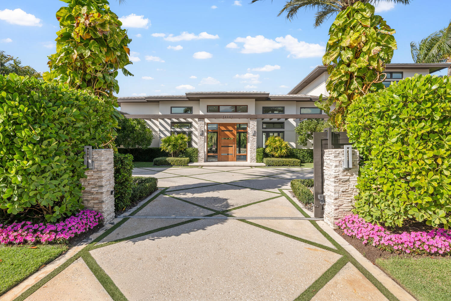 CYPRESS ISLAND OF PALM BEACH POLO & COUNTRY CLUB W - Residential