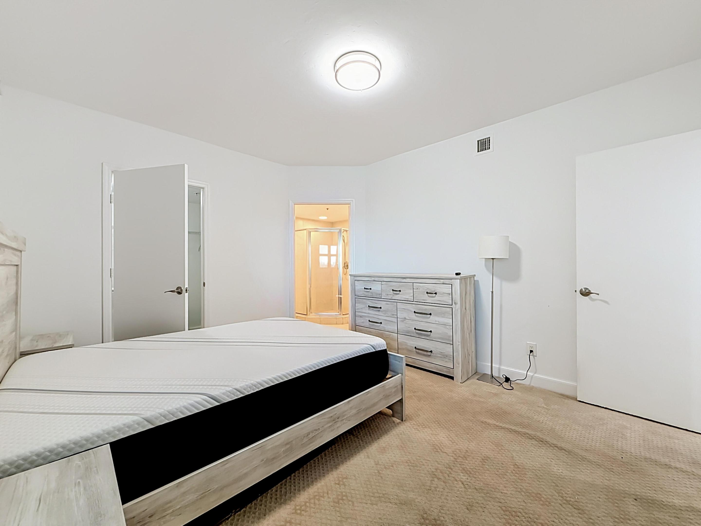 THE OAKS I CONDO - Residential