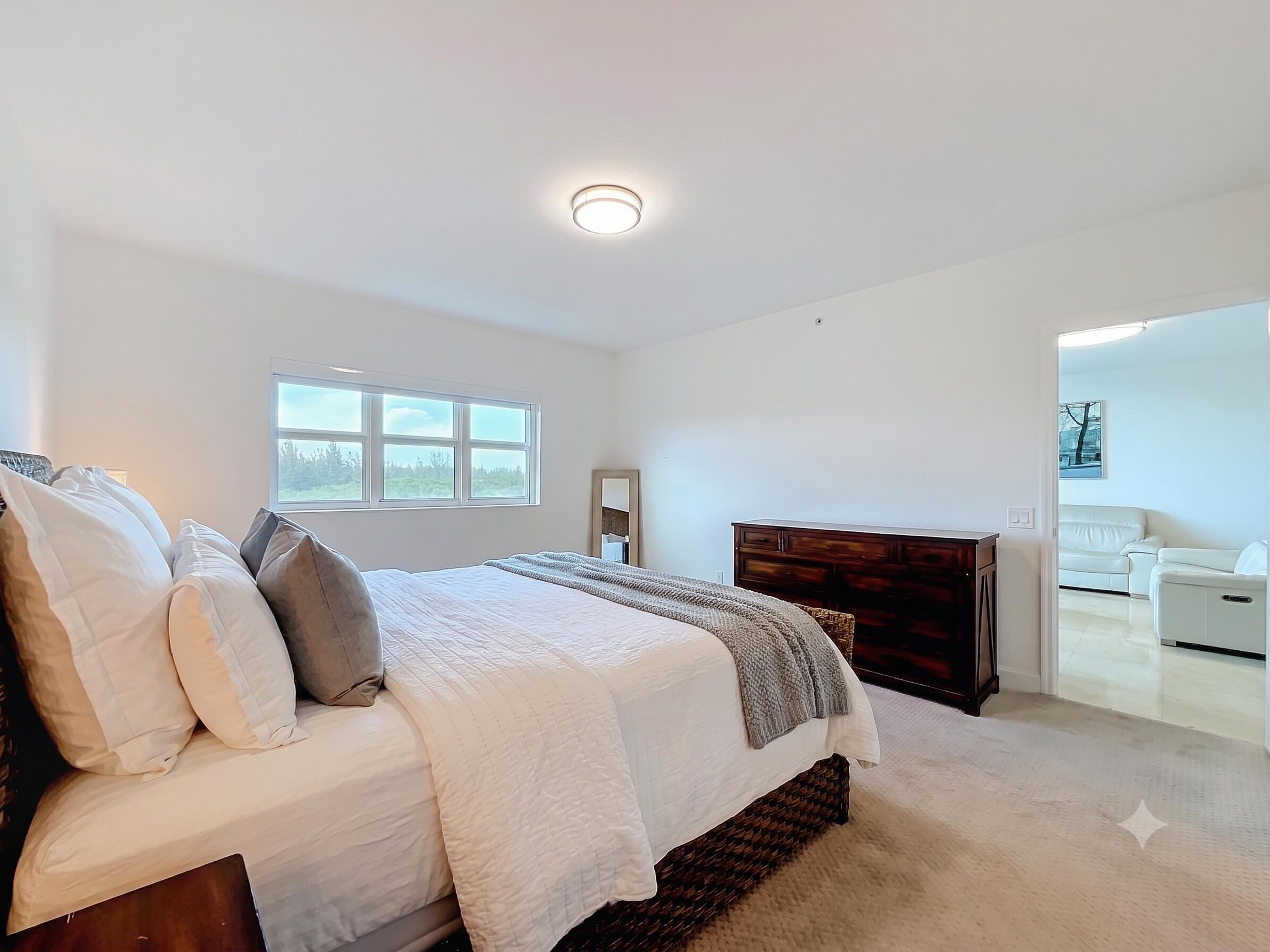 THE OAKS I CONDO - Residential