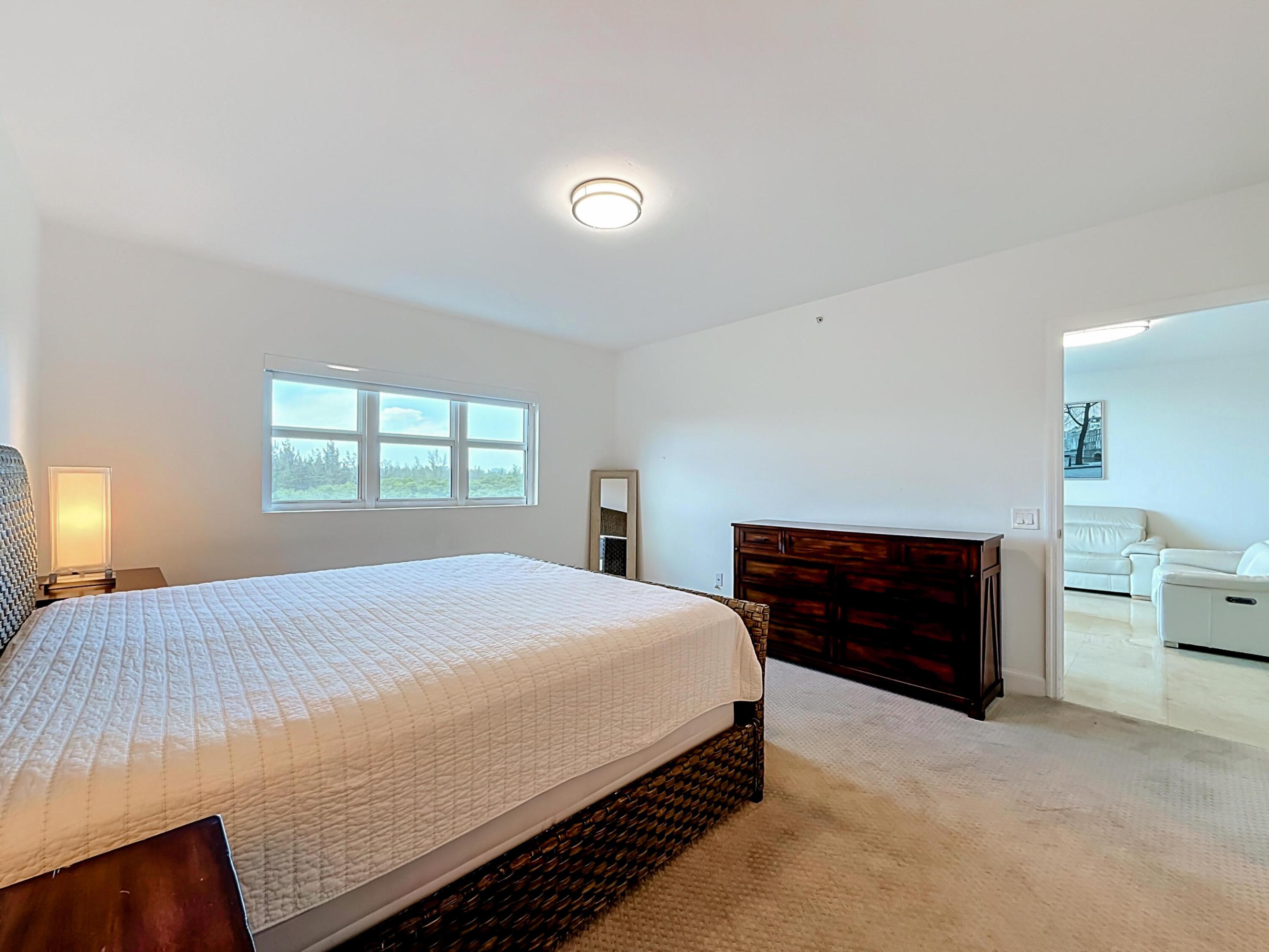 THE OAKS I CONDO - Residential