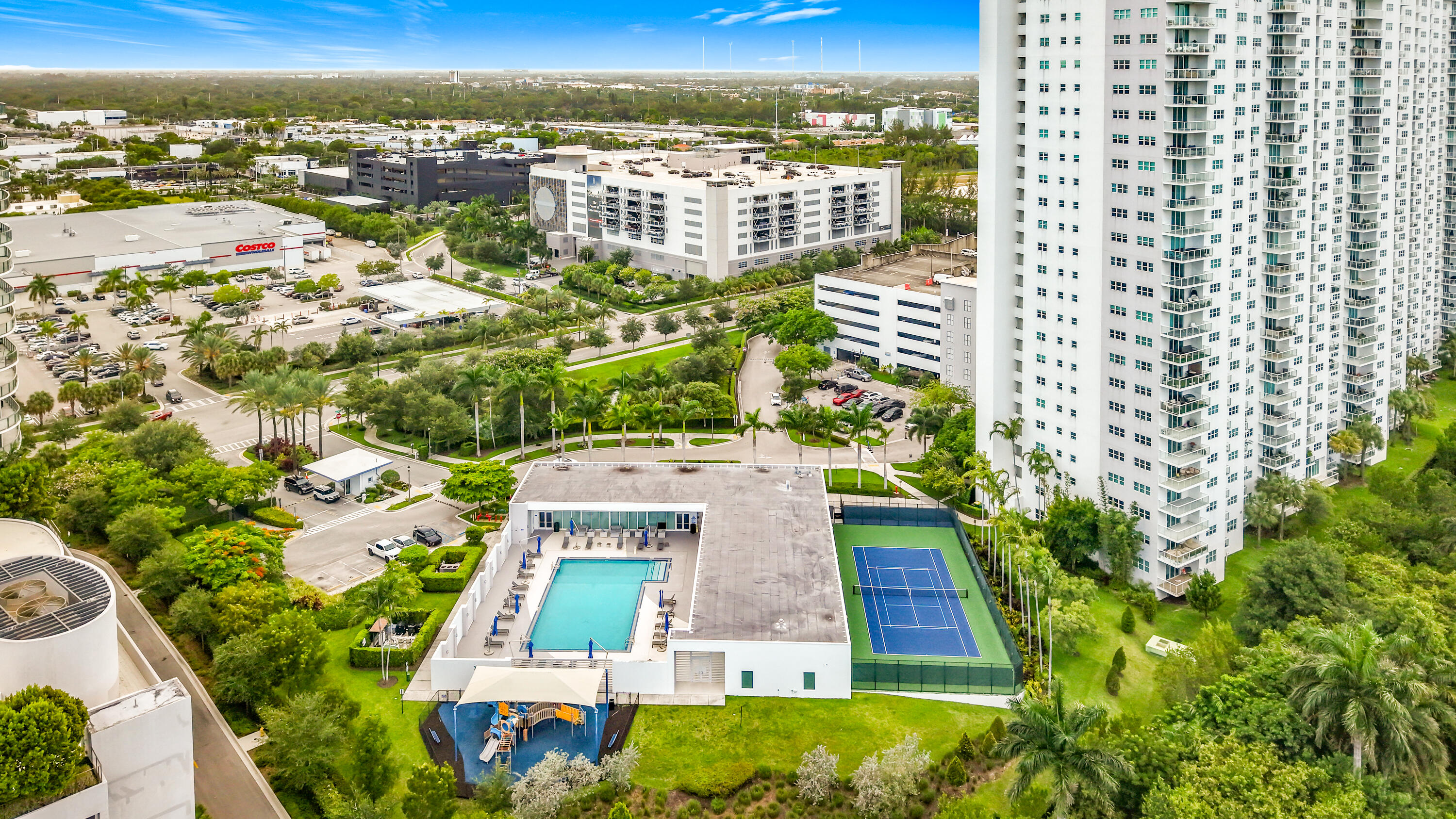 THE OAKS I CONDO - Residential