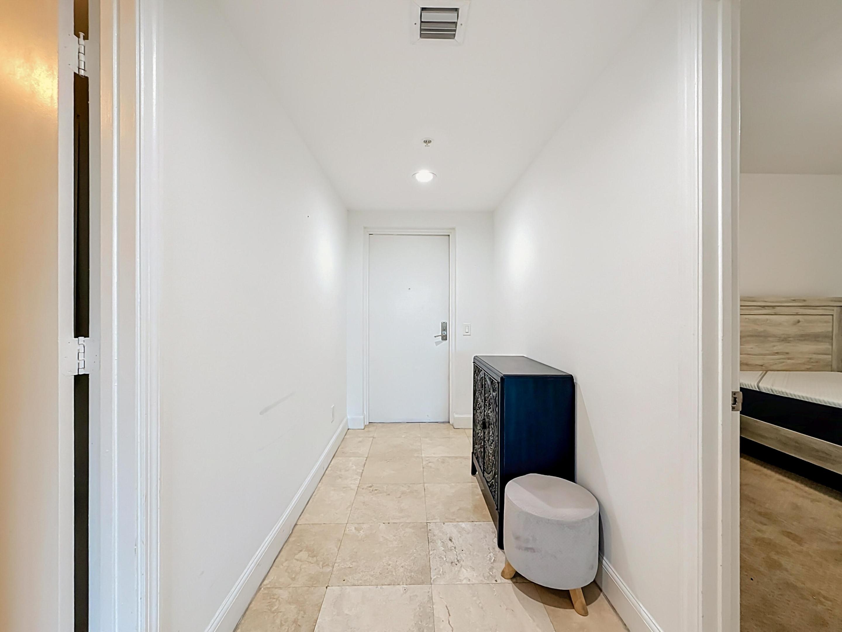 THE OAKS I CONDO - Residential