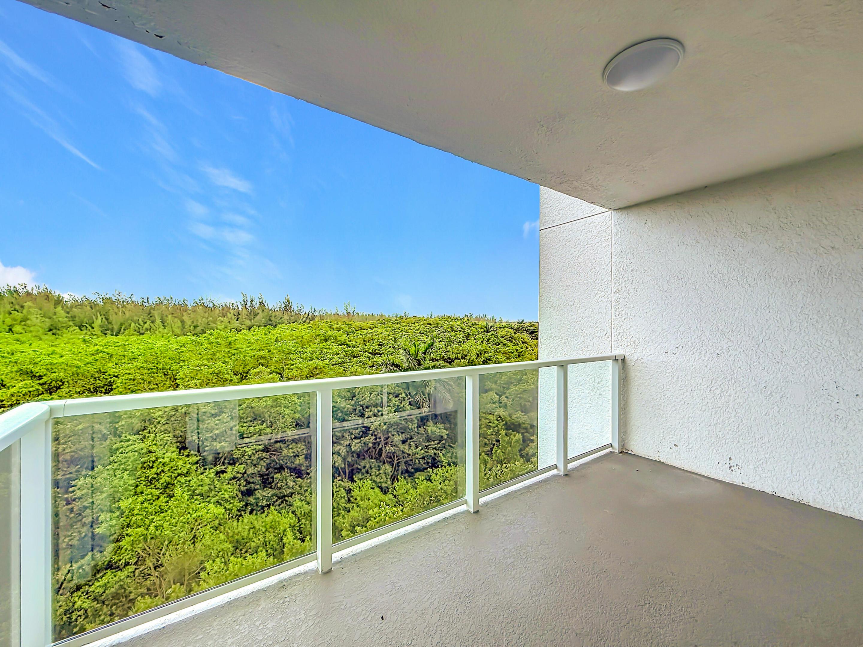 THE OAKS I CONDO - Residential