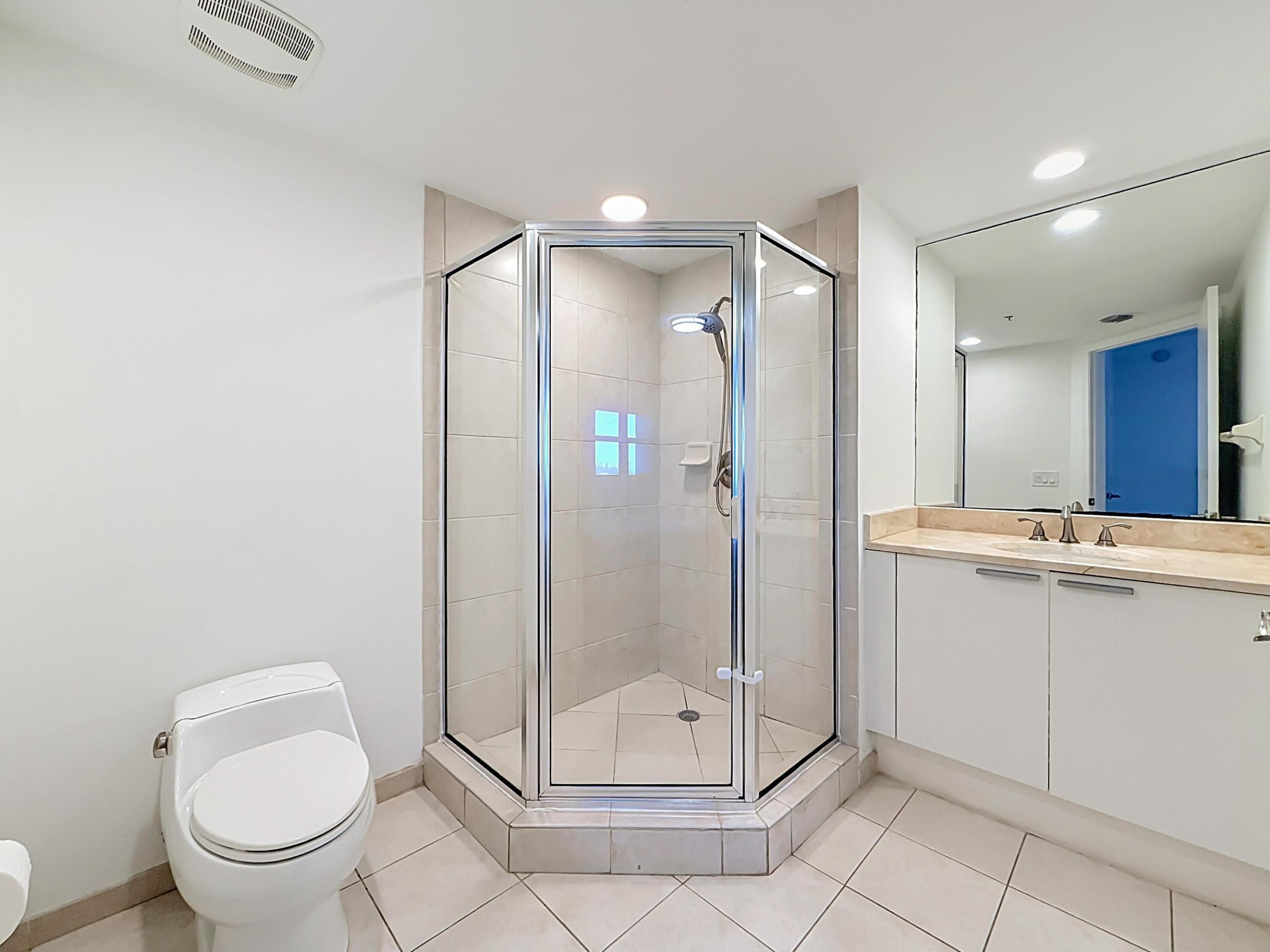 THE OAKS I CONDO - Residential