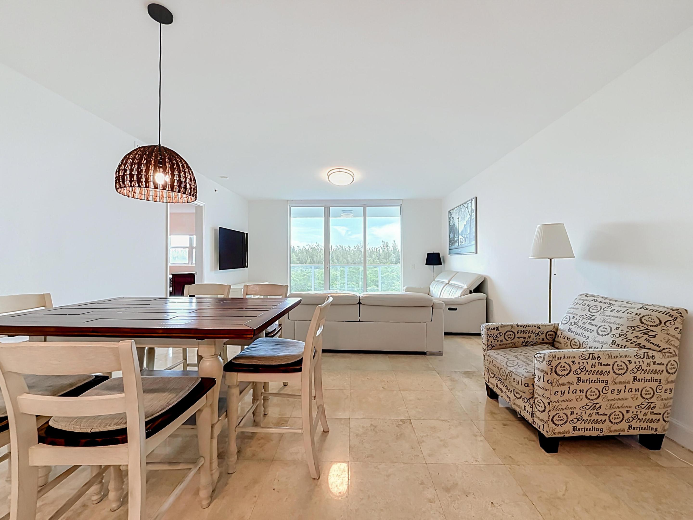 THE OAKS I CONDO - Residential