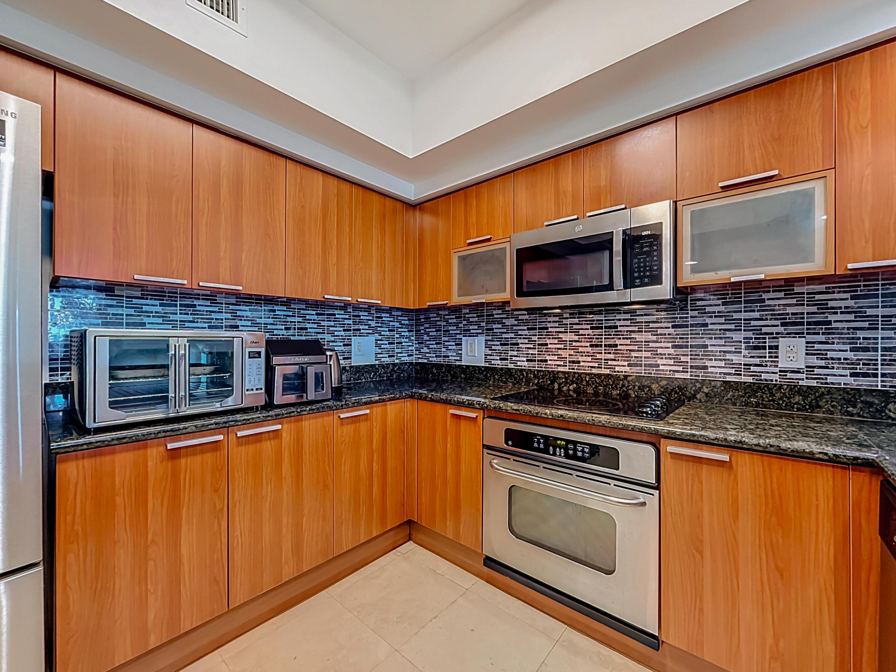 THE OAKS I CONDO - Residential