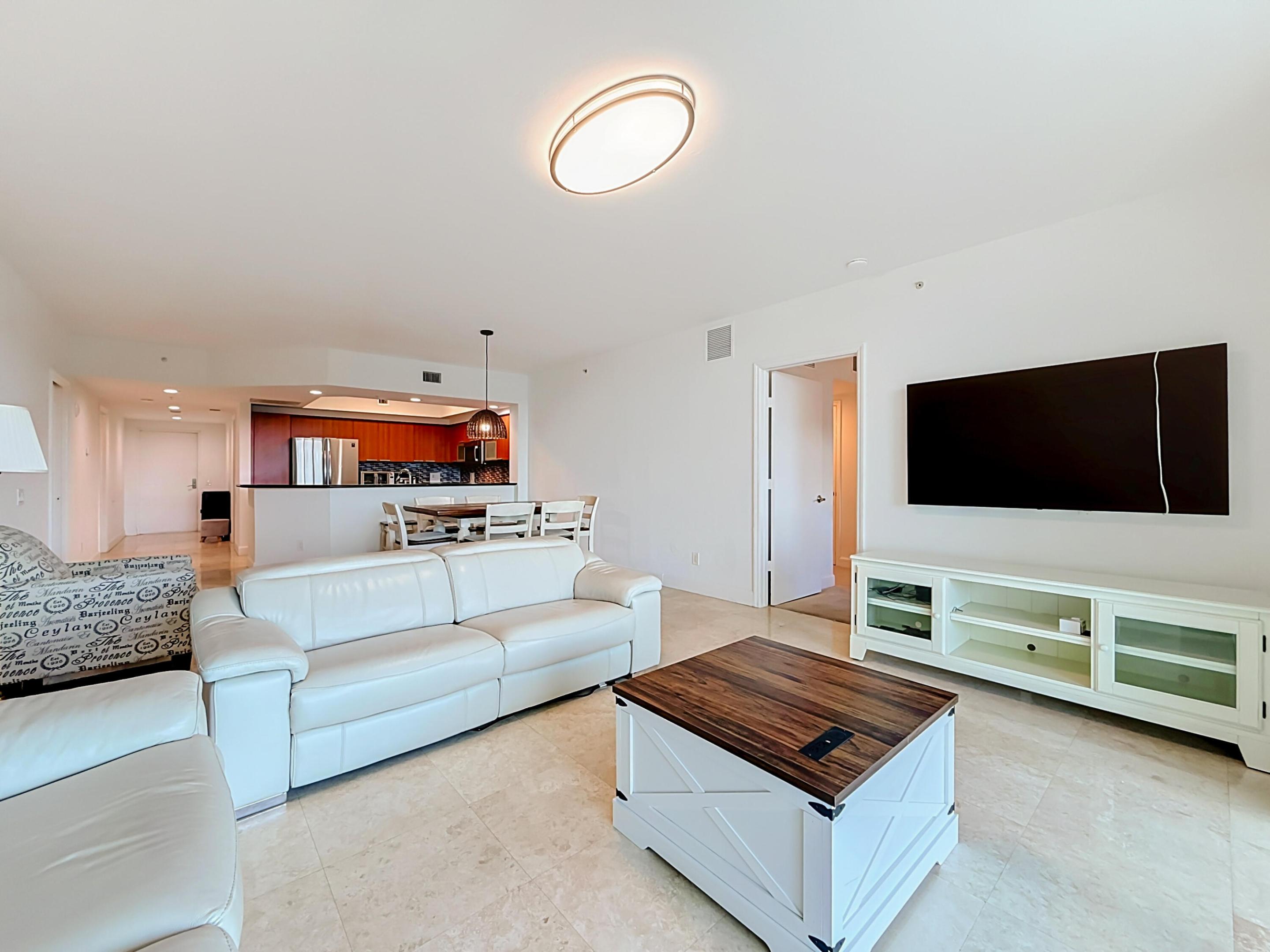 THE OAKS I CONDO - Residential
