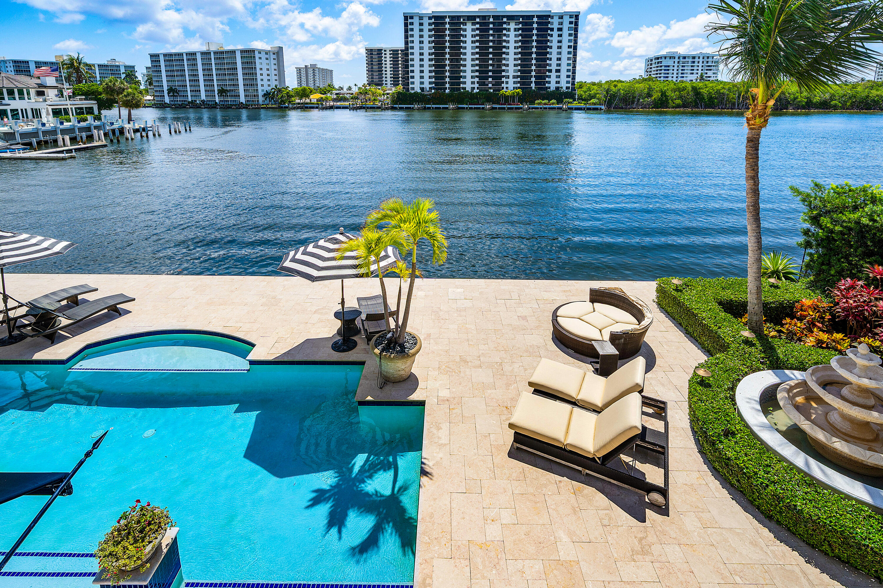 BOCA HARBOUR ISLAND SEC - Residential