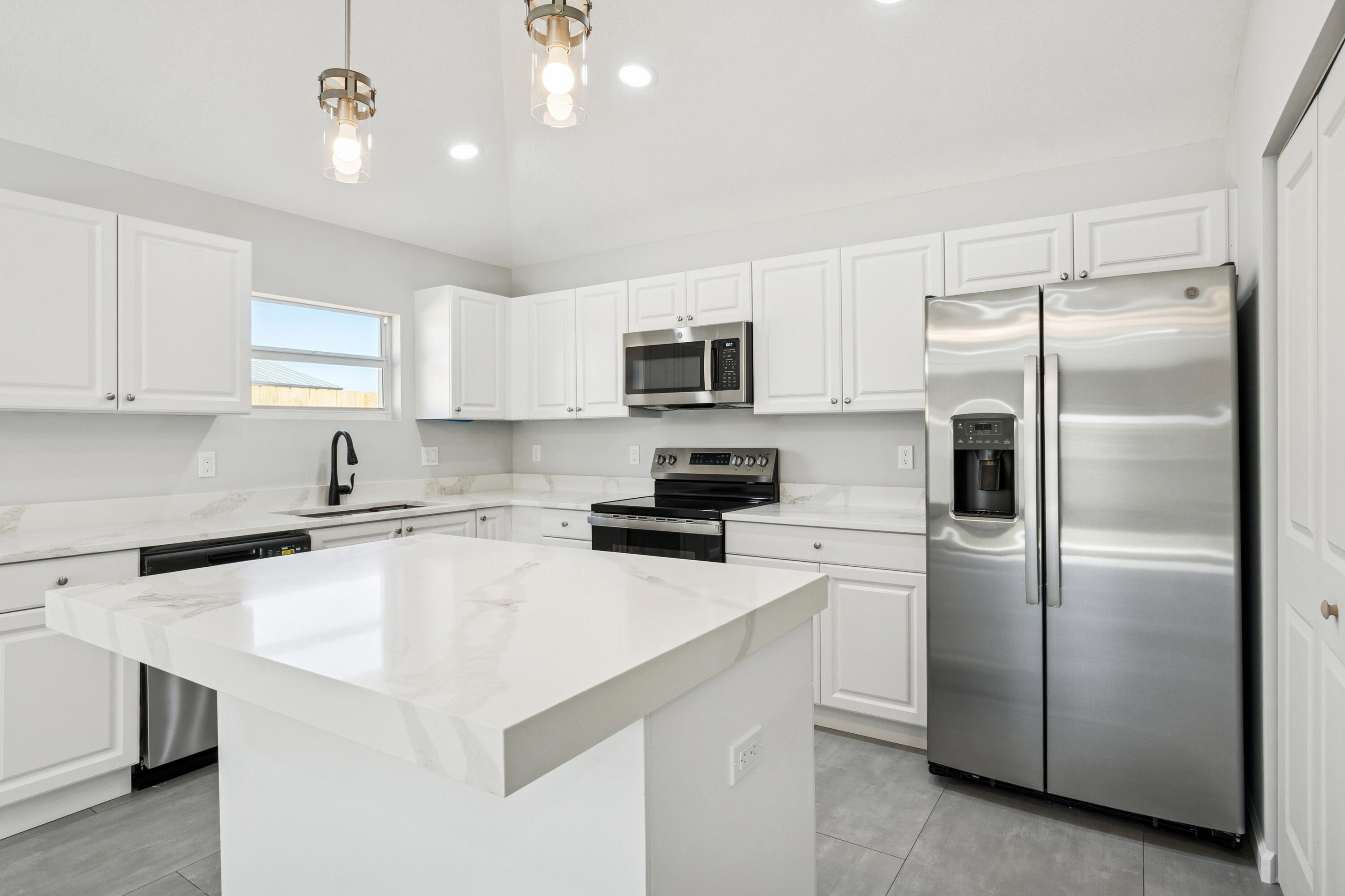SANDY RIDGE - Residential