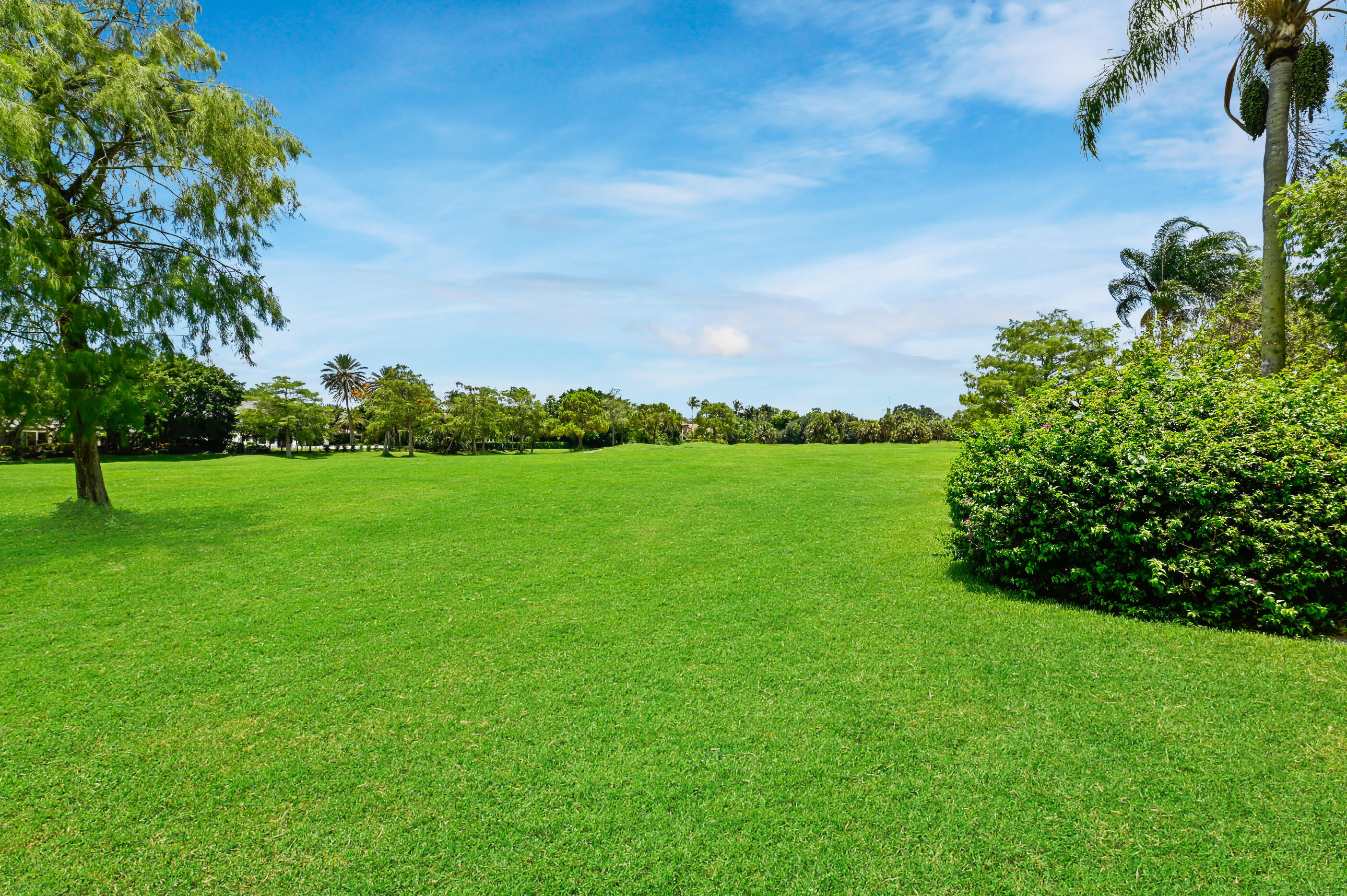 OAK TREE VILLAS CONDO - Residential Lease