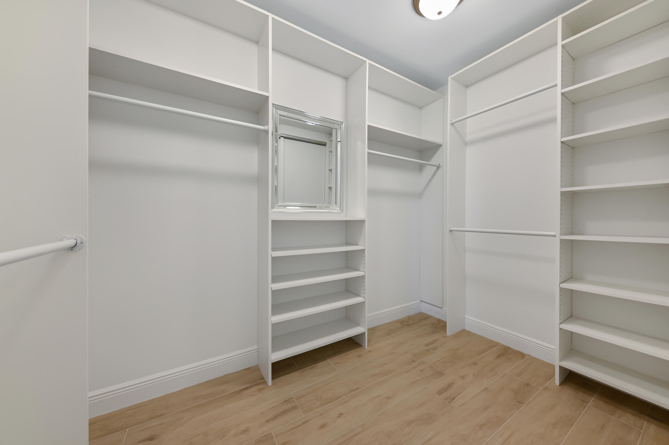 OAK TREE VILLAS CONDO - Residential Lease
