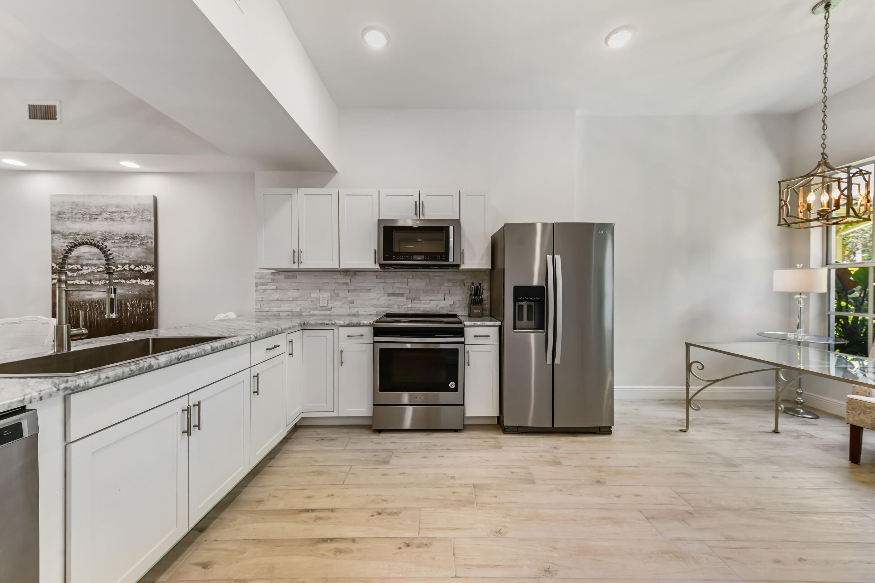 OAK TREE VILLAS CONDO - Residential Lease