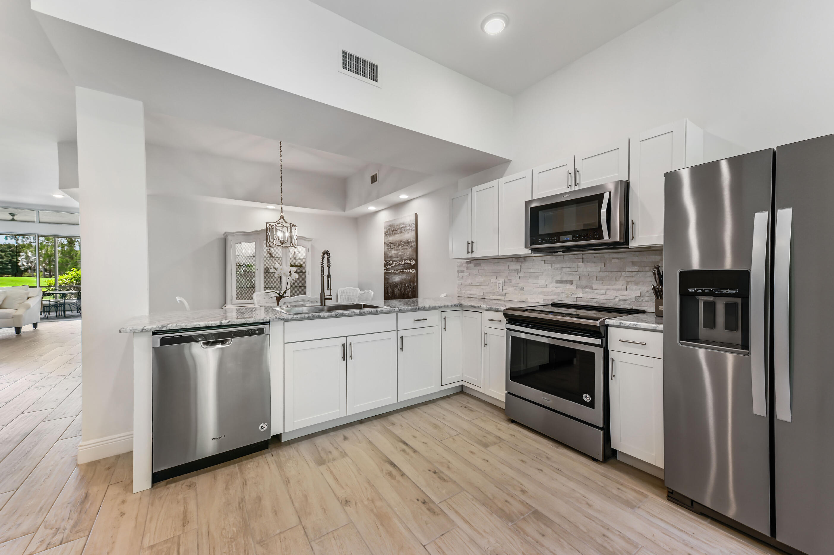 OAK TREE VILLAS CONDO - Residential Lease
