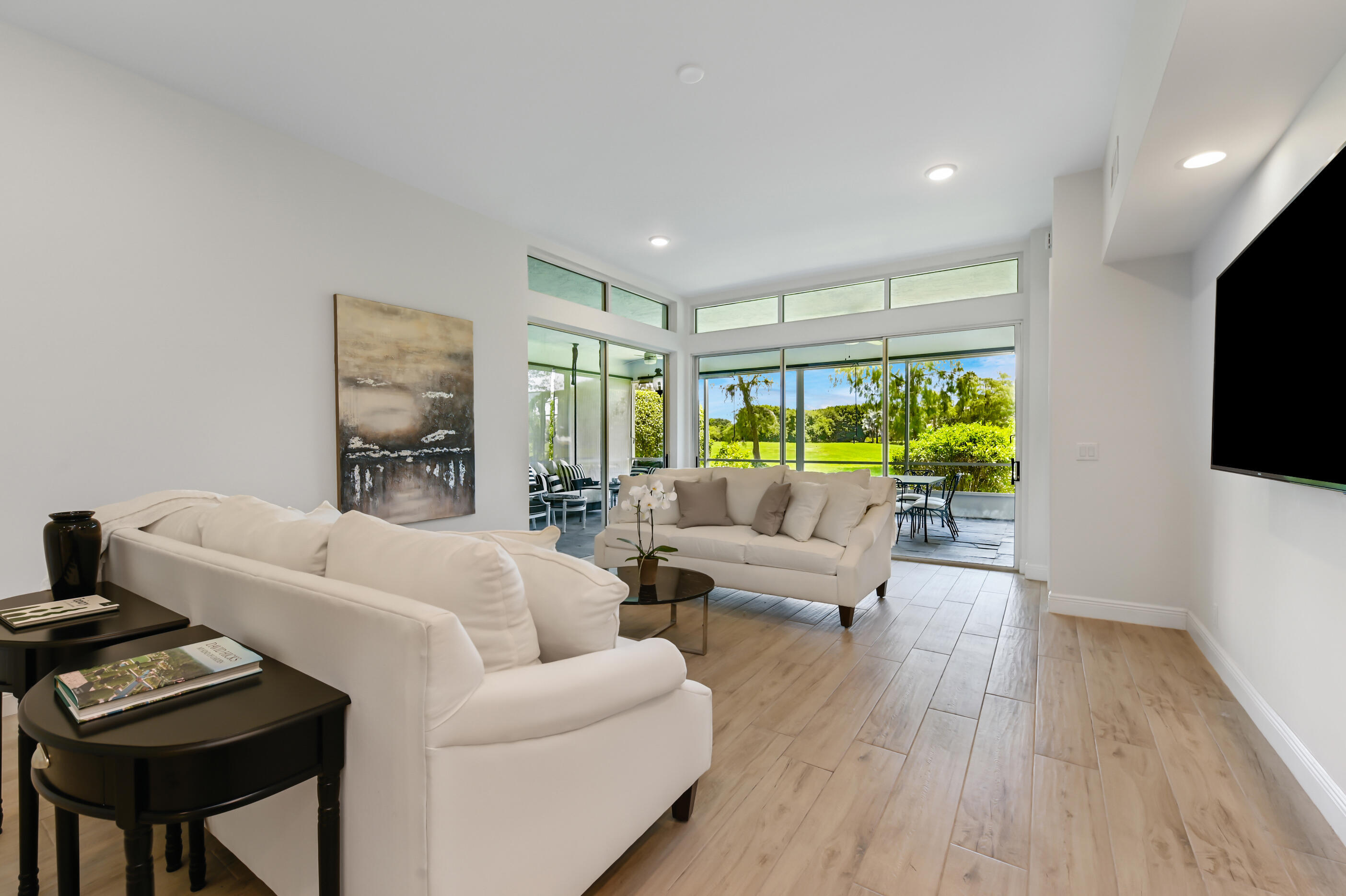 OAK TREE VILLAS CONDO - Residential Lease