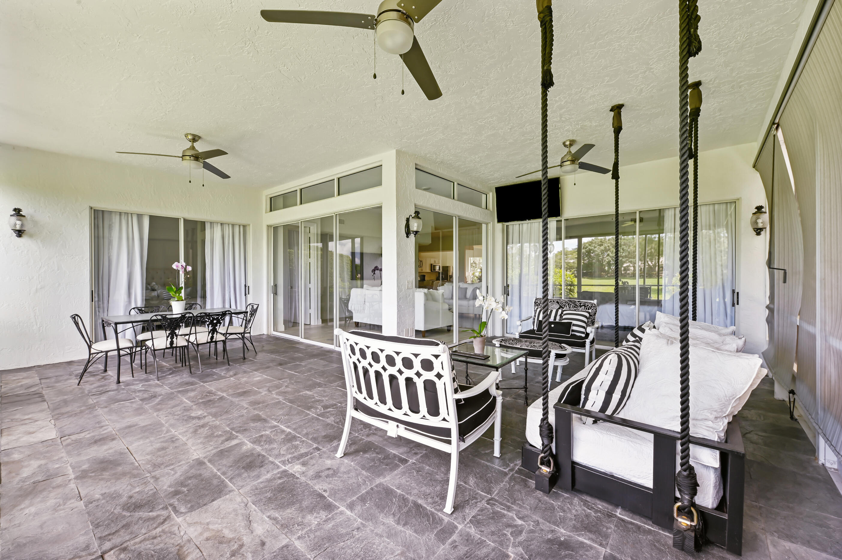 OAK TREE VILLAS CONDO - Residential Lease