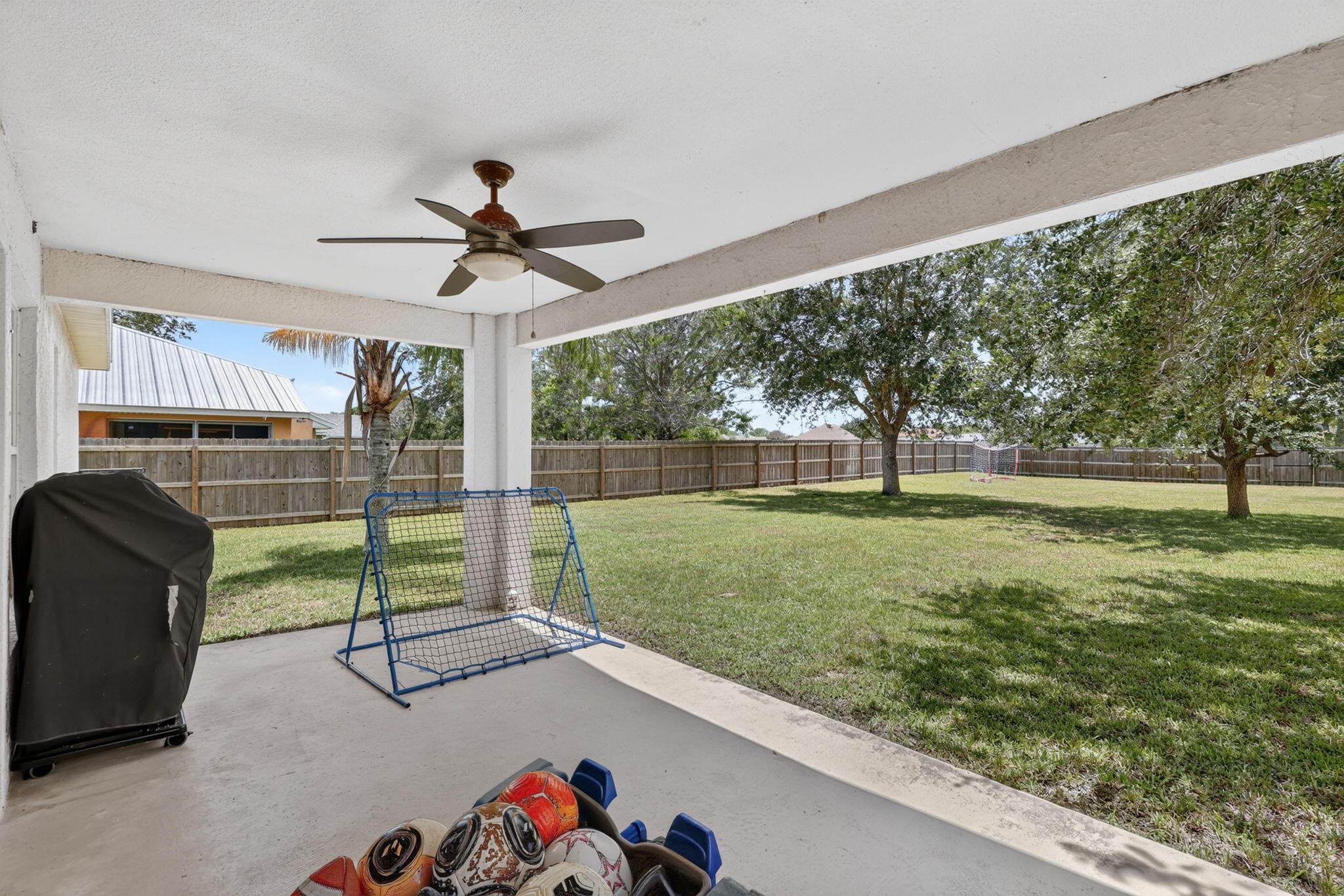 PORT ST LUCIE SECTION 48 1ST REPLAT - Residential