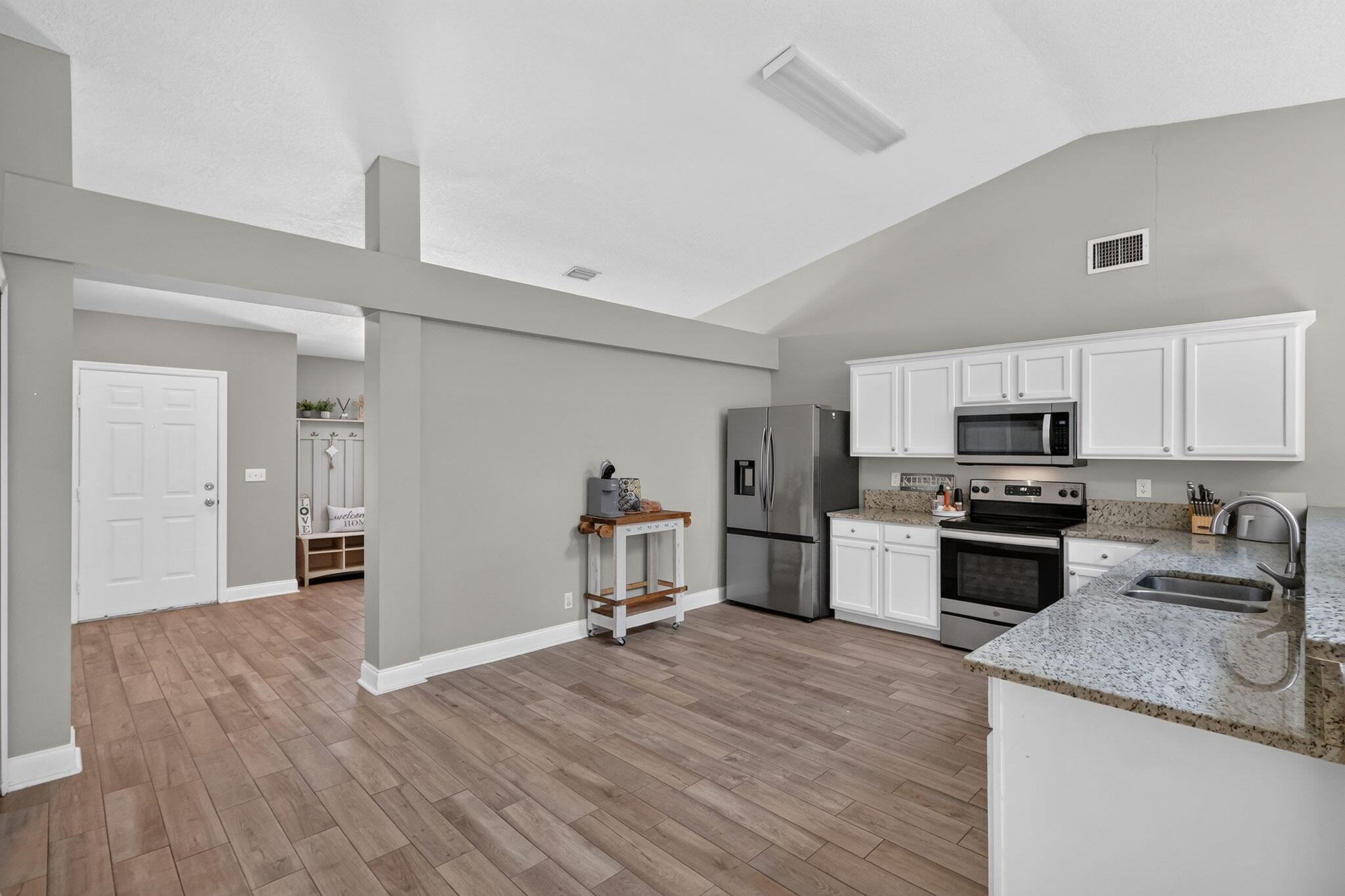 PORT ST LUCIE SECTION 48 1ST REPLAT - Residential