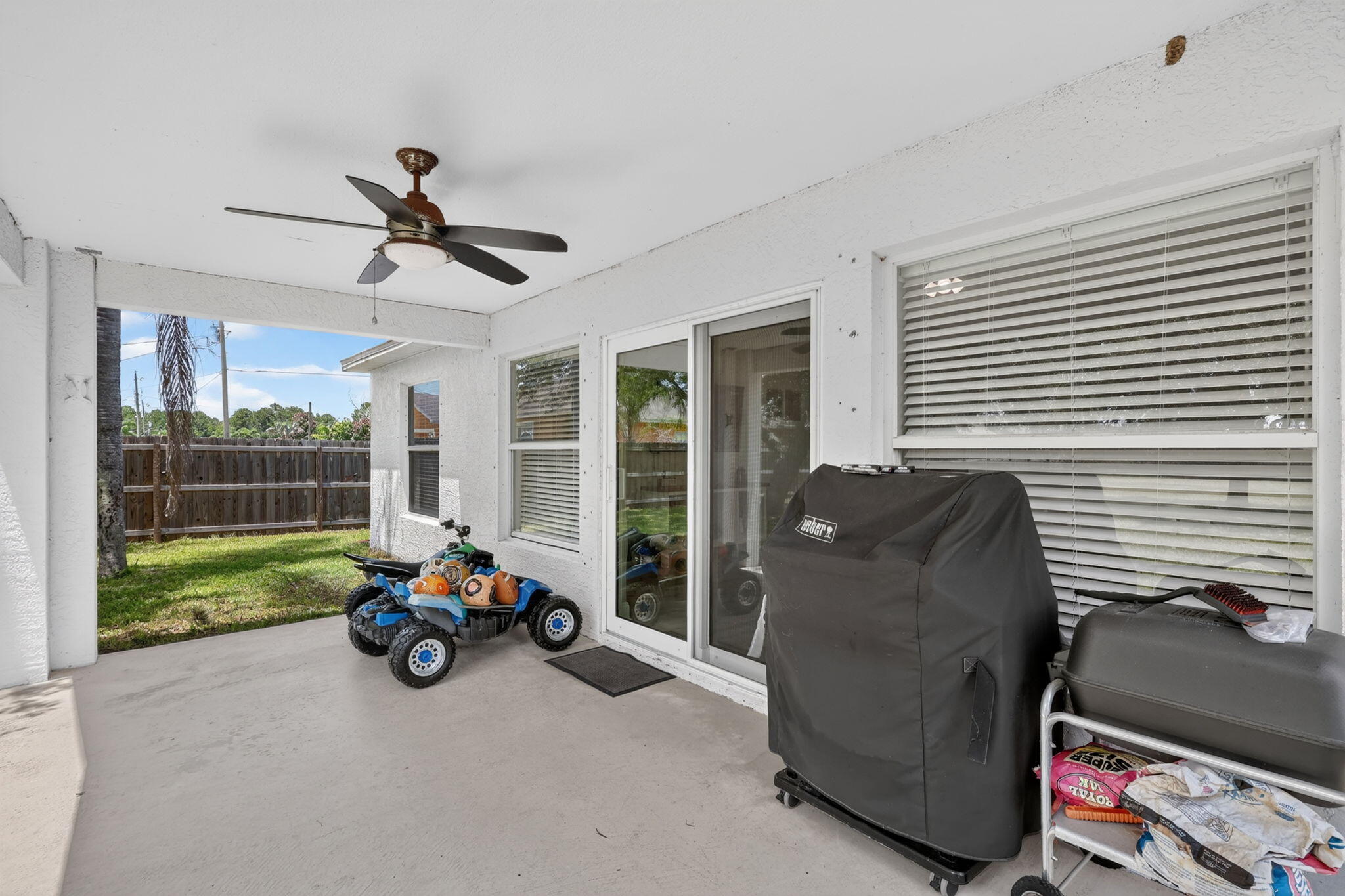 PORT ST LUCIE SECTION 48 1ST REPLAT - Residential