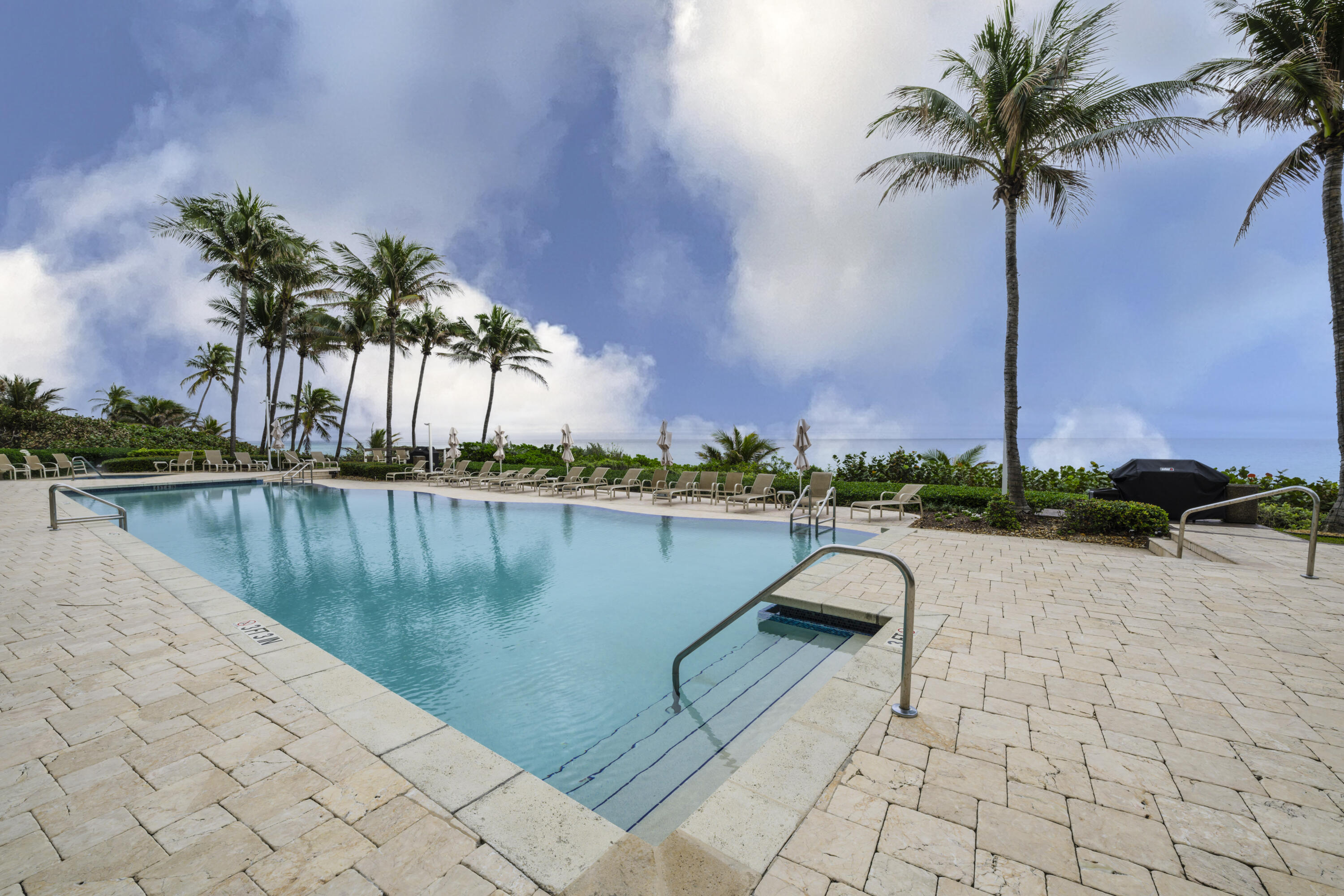 OCEAN GRANDE BEACH & MARINA - Residential