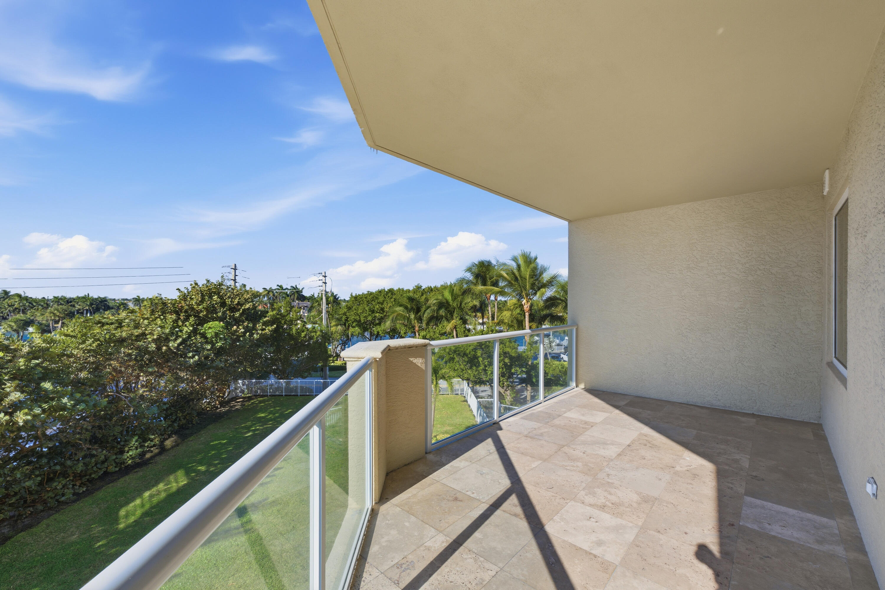 OCEAN GRANDE BEACH & MARINA - Residential